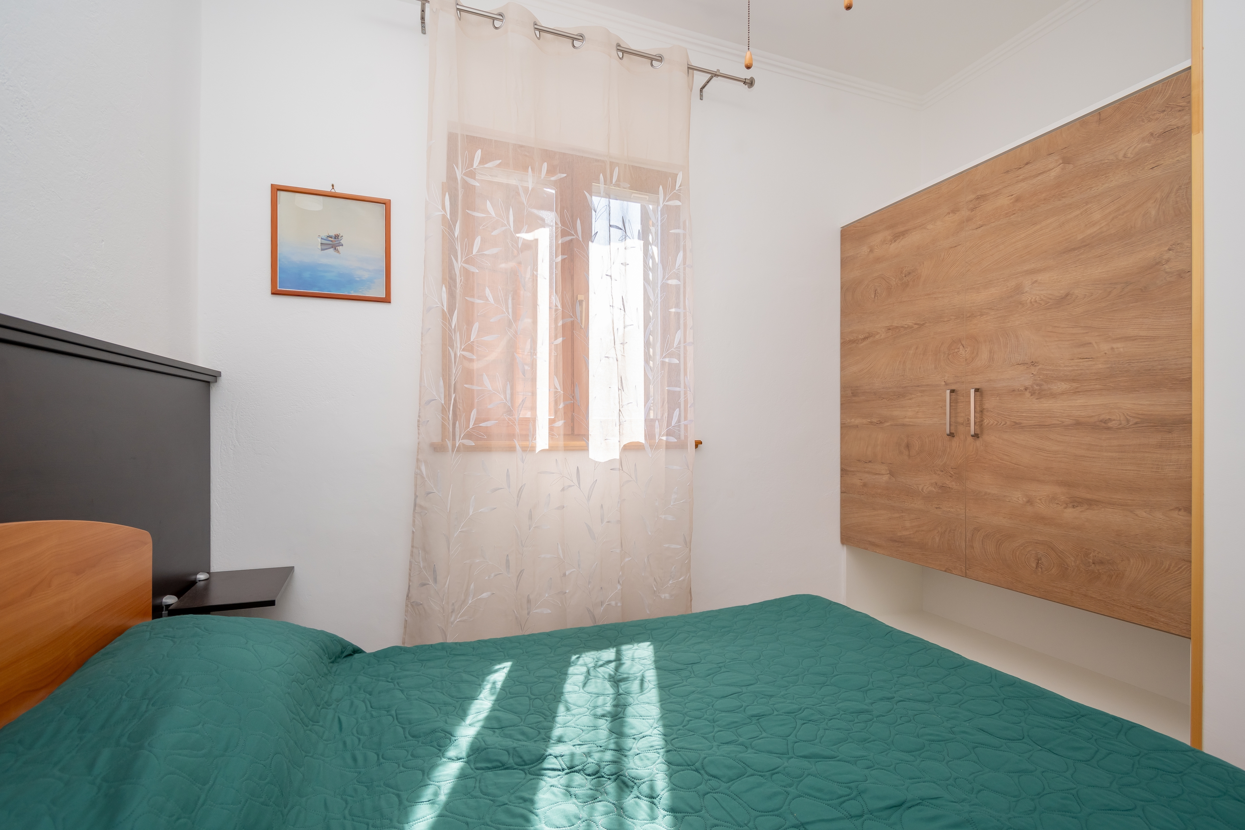 Two bedroom apartment near beach Veli Rat, Dugi otok  A-a