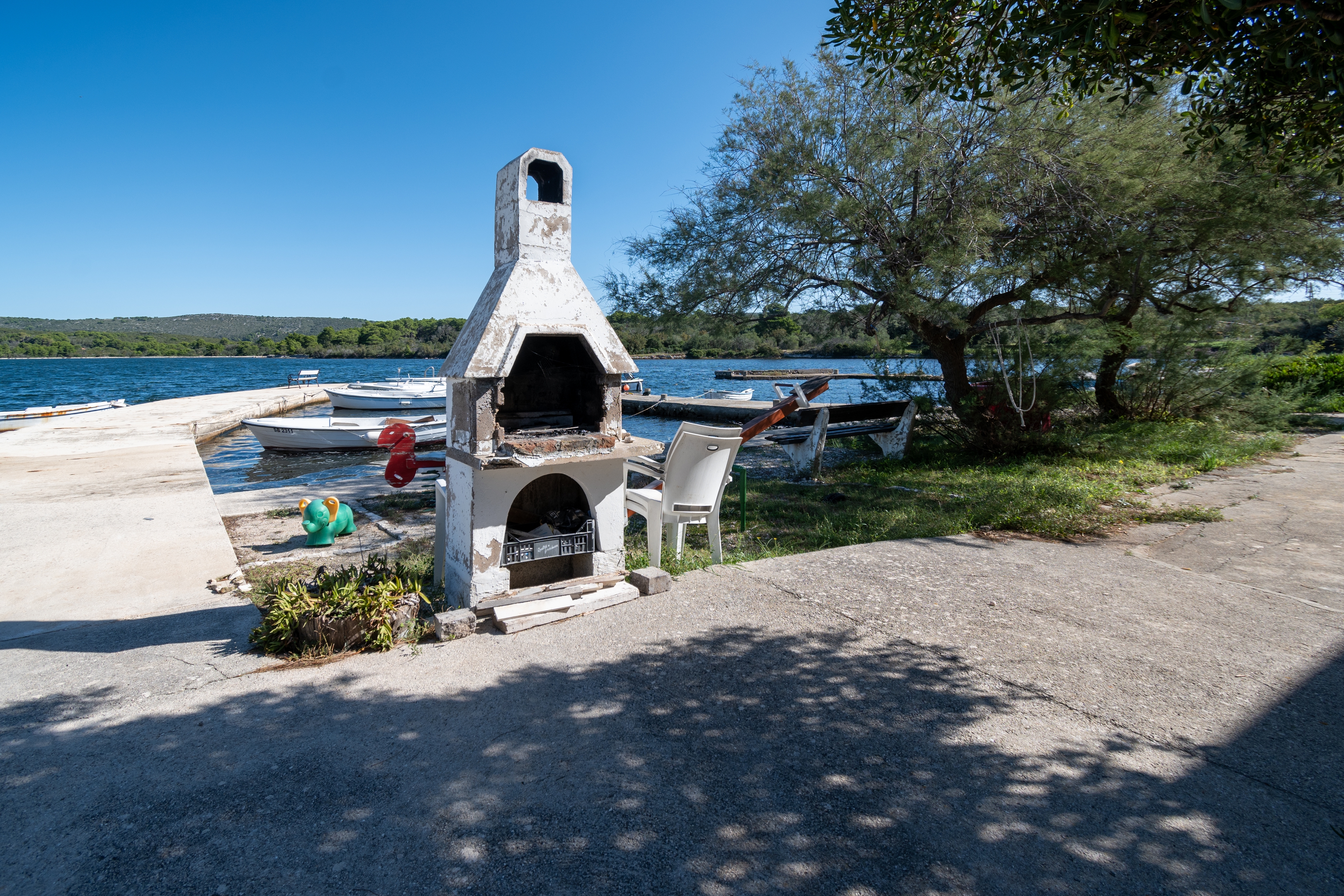 Two bedroom apartment near beach Veli Rat, Dugi otok  A-a