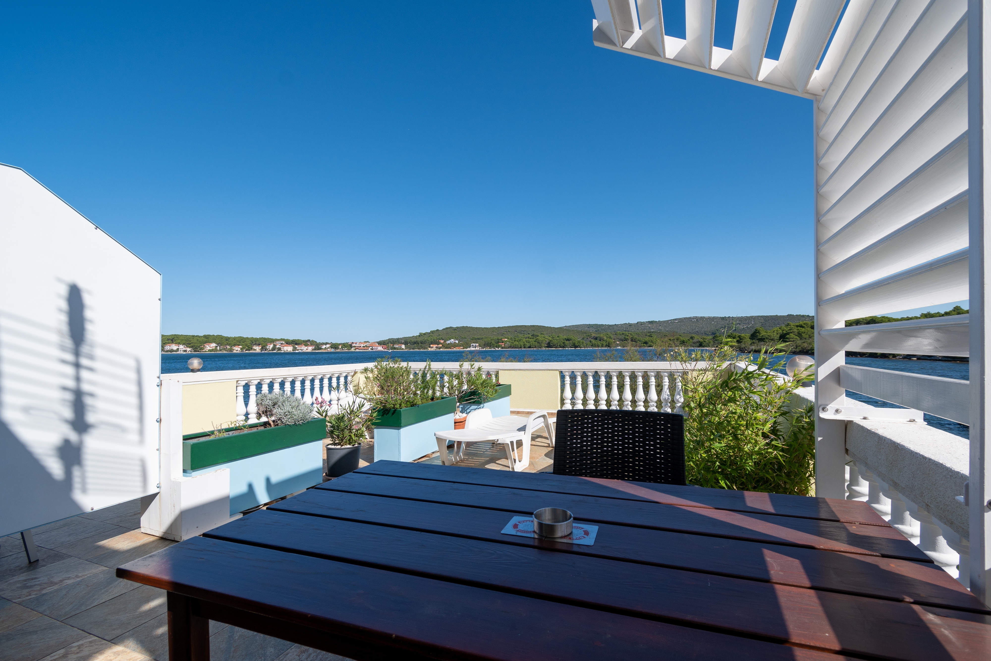 One bedroom apartment near beach Veli Rat, Dugi otok  A-b
