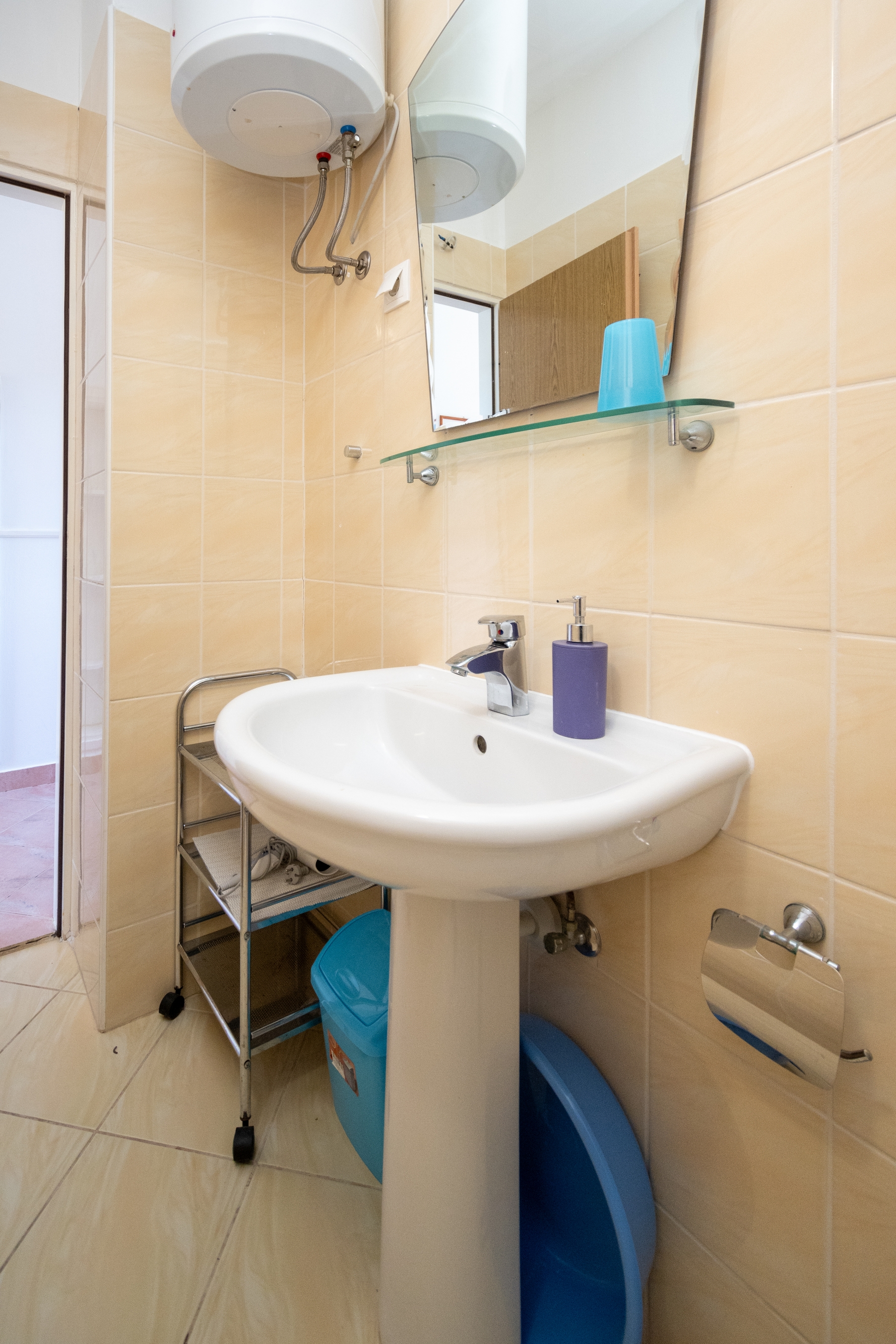 One bedroom apartment near beach Veli Rat, Dugi otok  A-c
