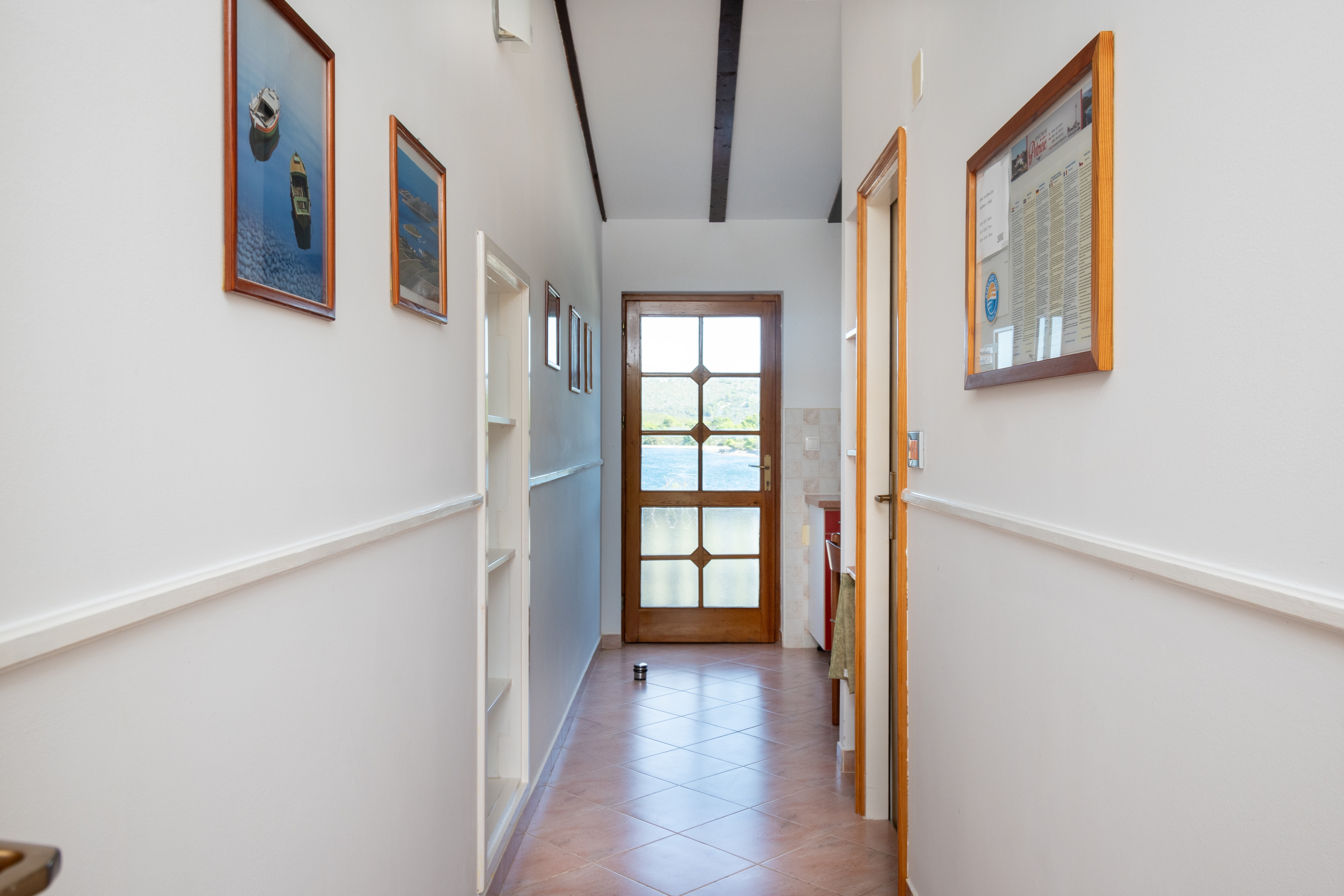 One bedroom apartment near beach Veli Rat, Dugi otok  A-c