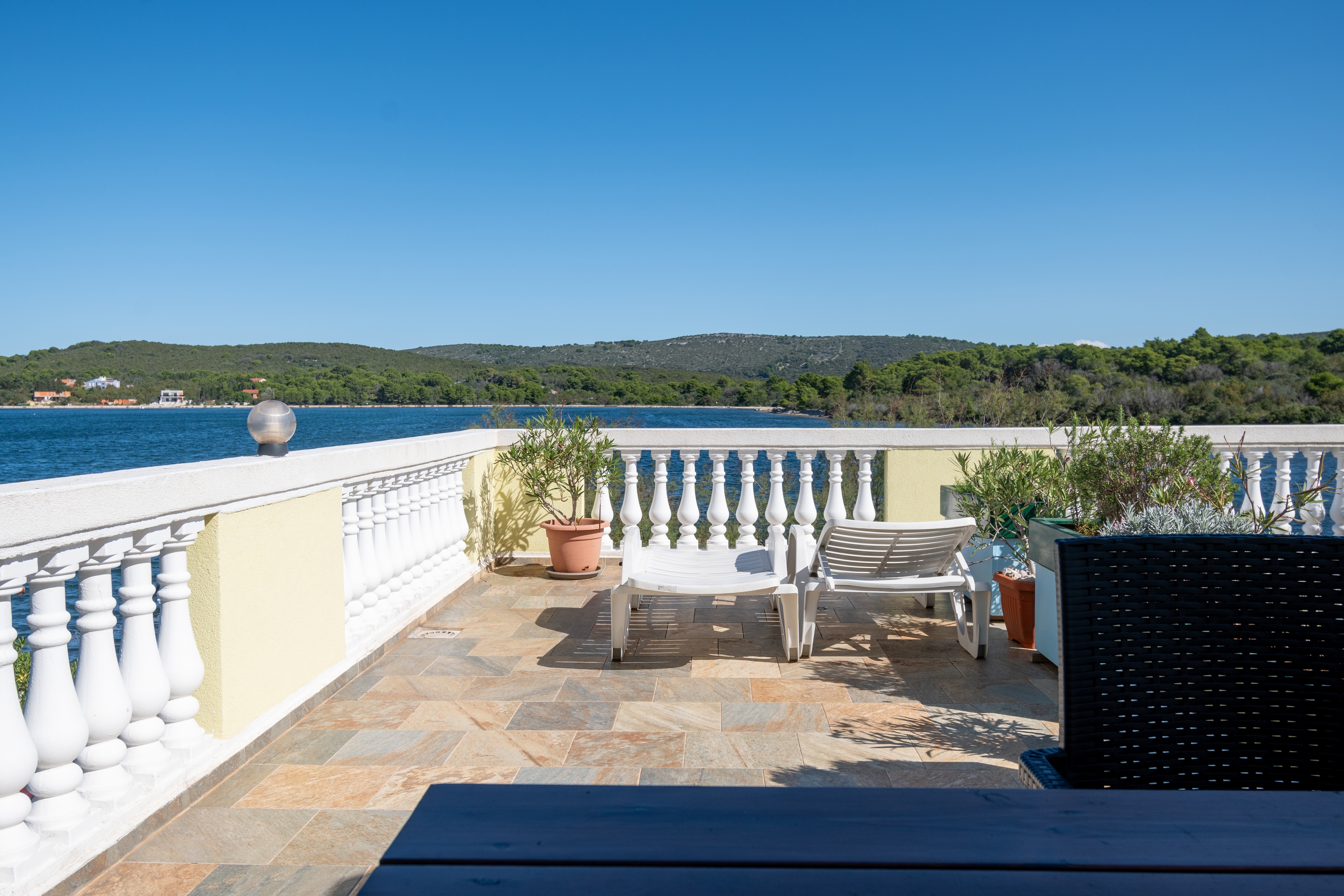 One bedroom apartment near beach Veli Rat, Dugi otok (A-438-c) One bedroom apartment near beach Veli Rat, Dugi otok (A-438-c)