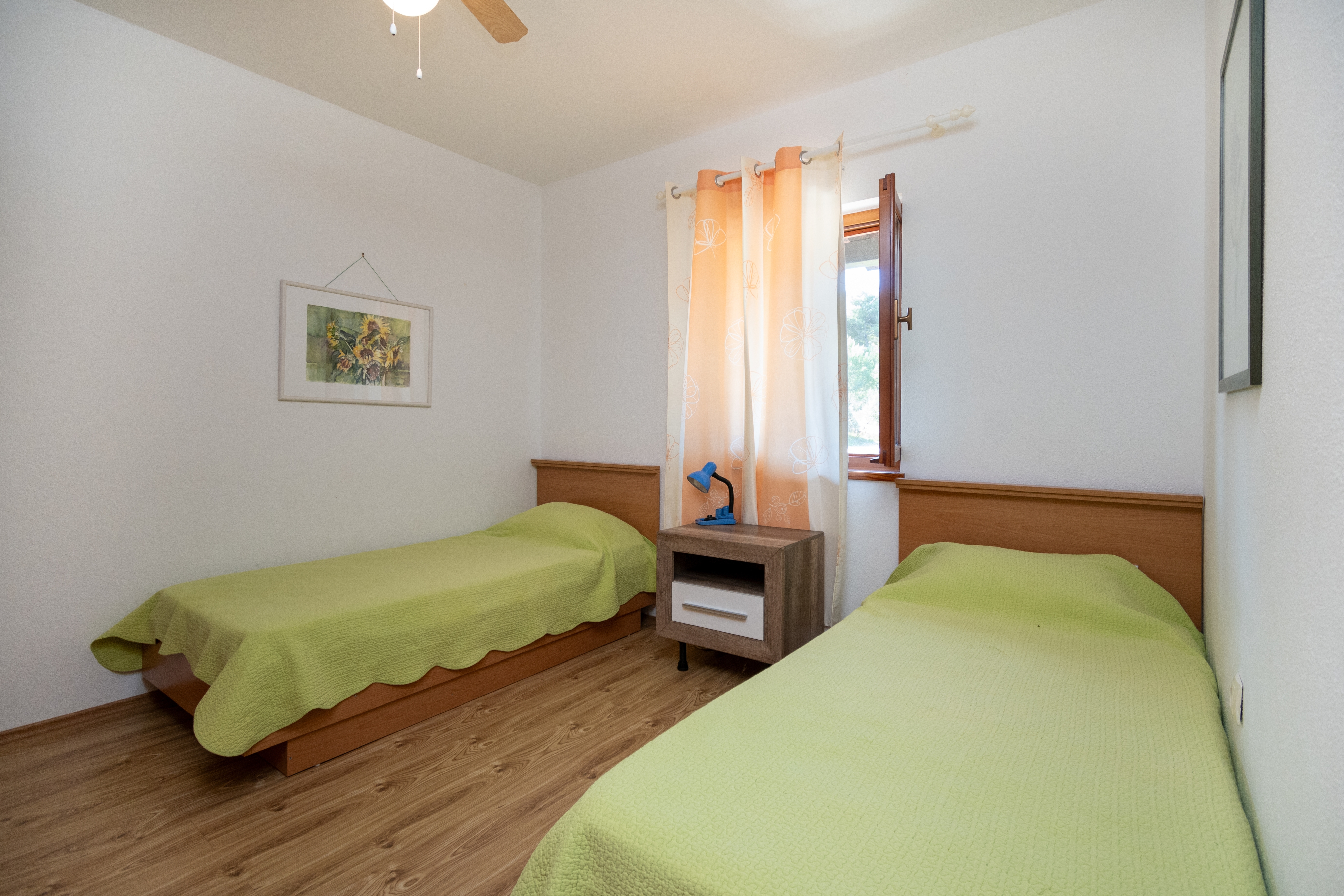 Two bedroom apartment near beach Veli Rat, Dugi otok  A-d