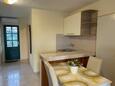 Dining room Lumbarda, Dining room in the studio-apartment, WiFi.