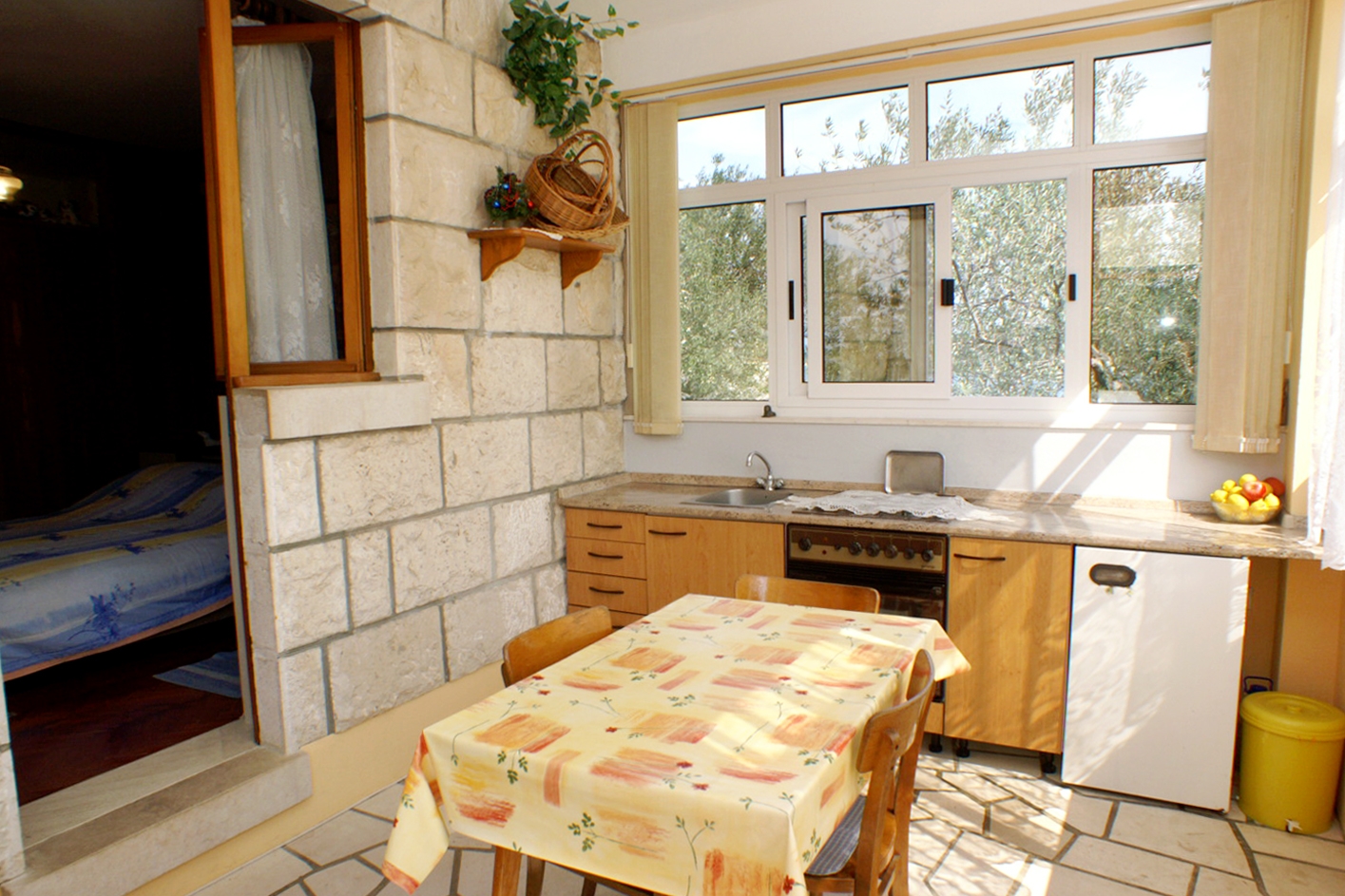 One bedroom apartment near beach Lumbarda, Korčula (A-4401-b)