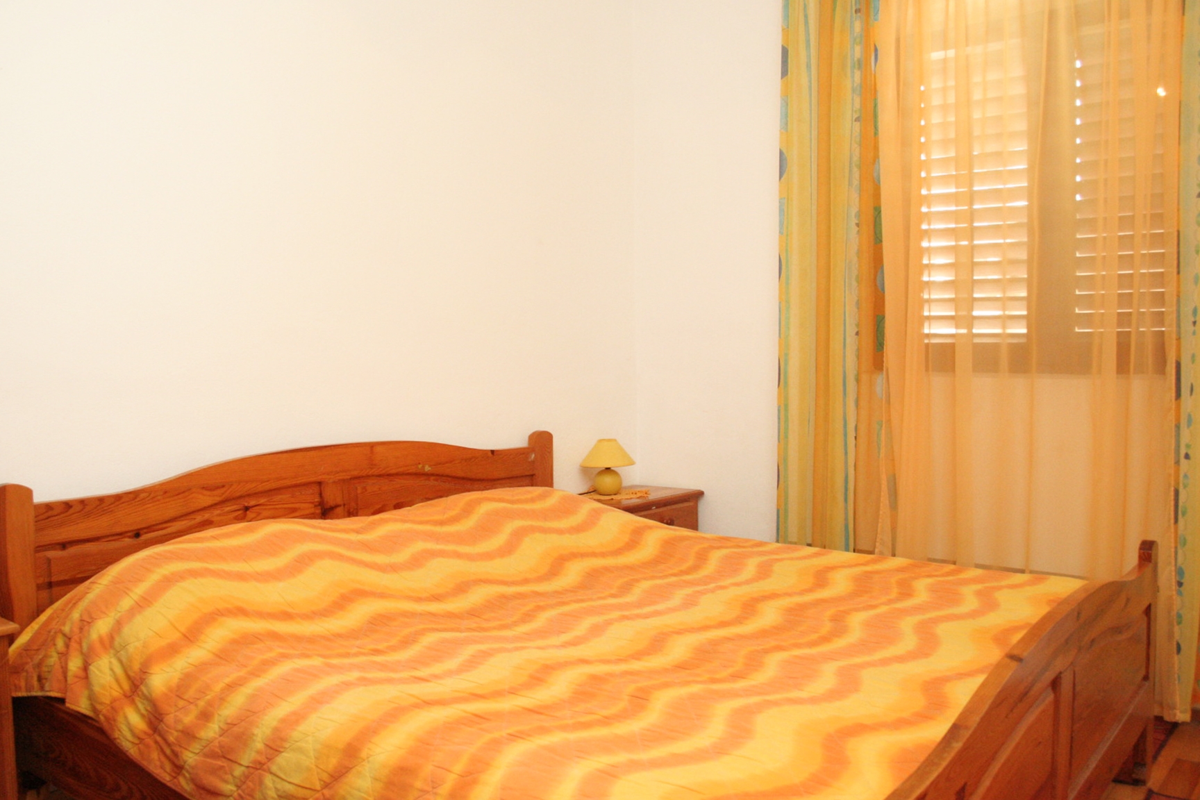 Three bedroom apartment near beach Korčula  A-a