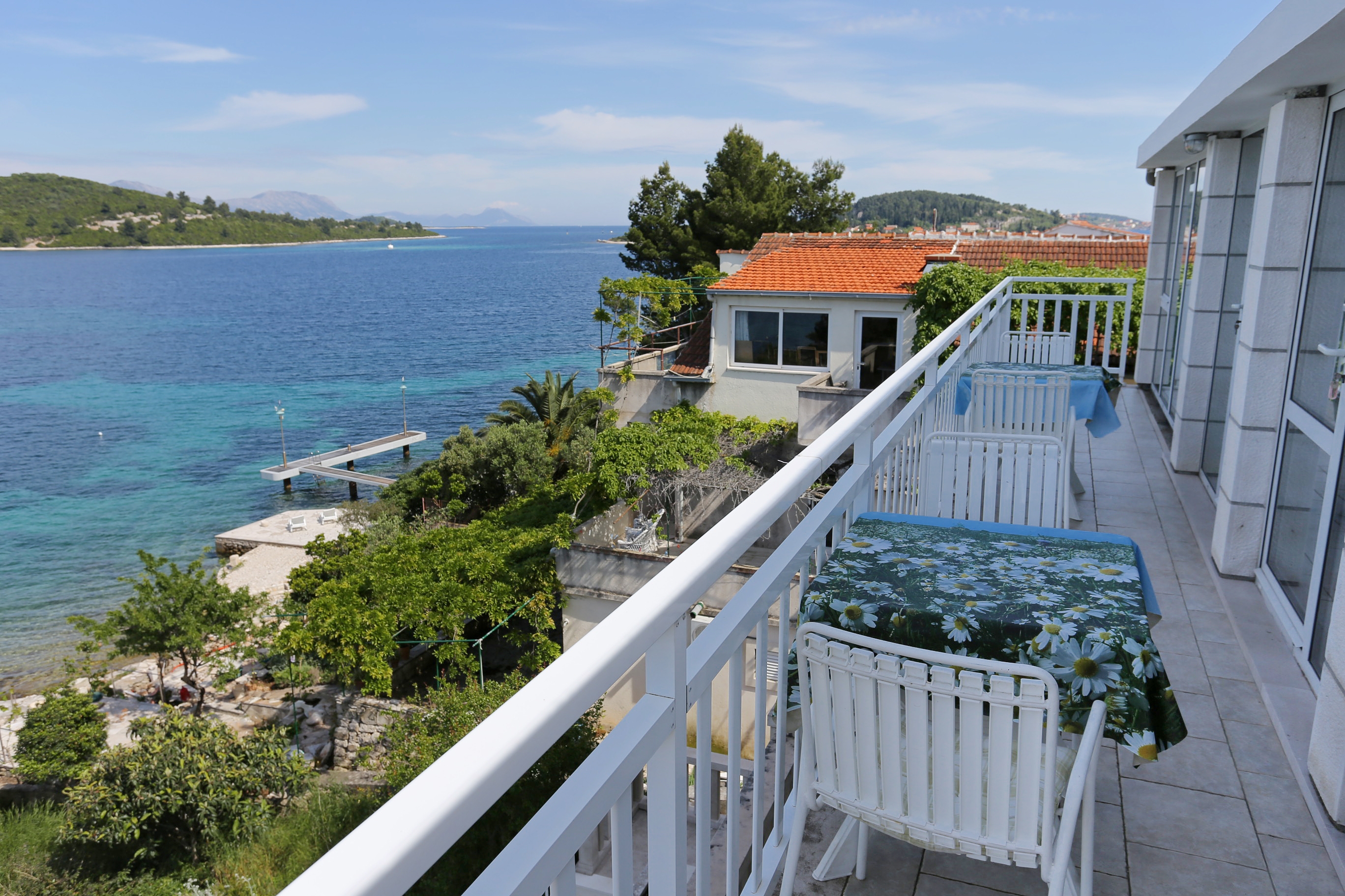 Two bedroom apartment near beach Korčula  A-b