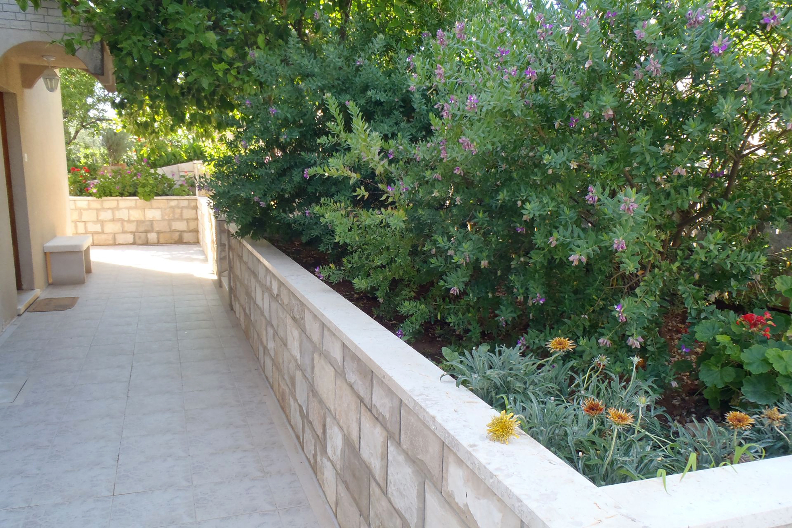 Three bedroom apartment near beach Korčula  A-a