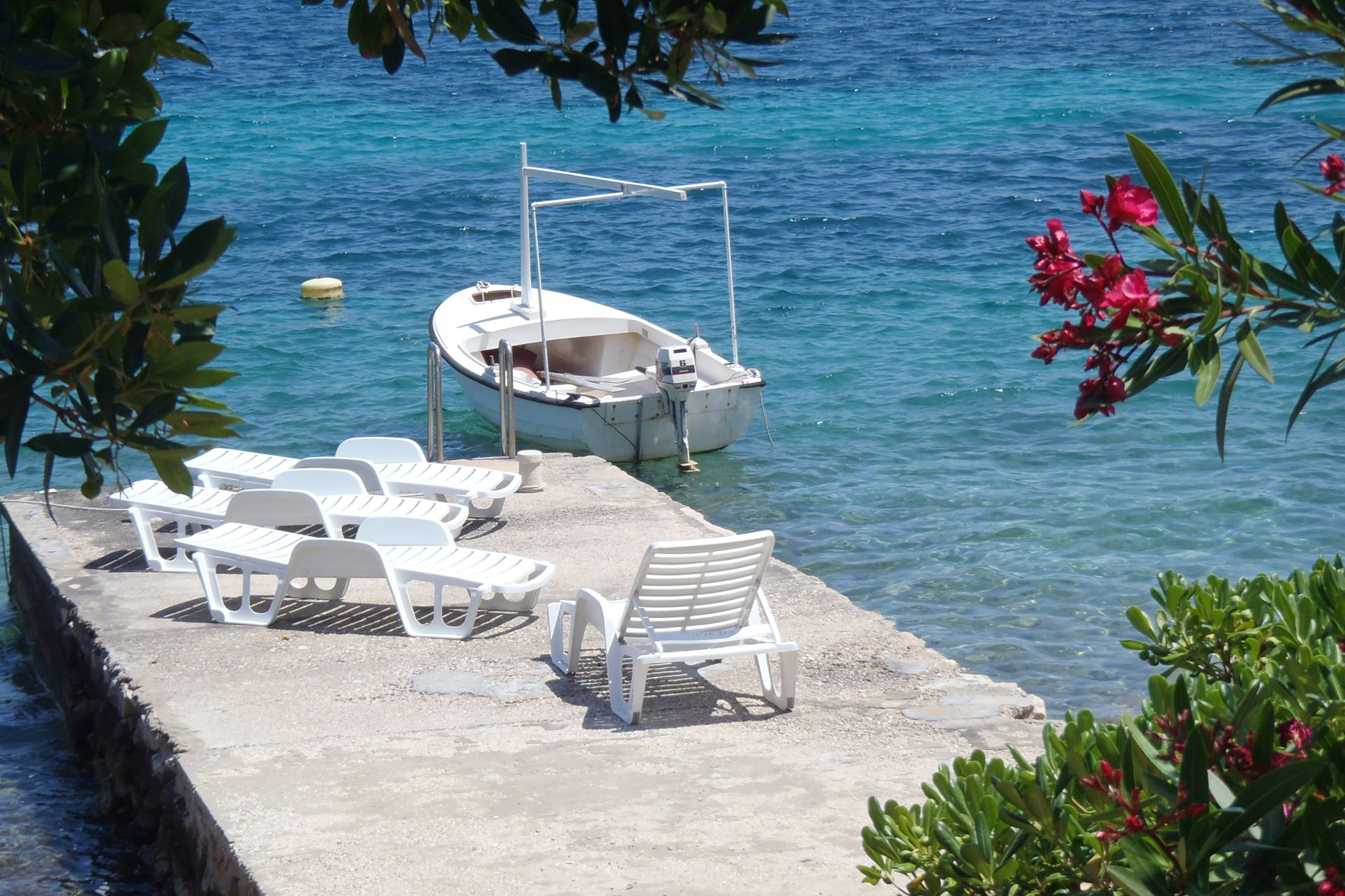 Three bedroom apartment near beach Korčula  A-a