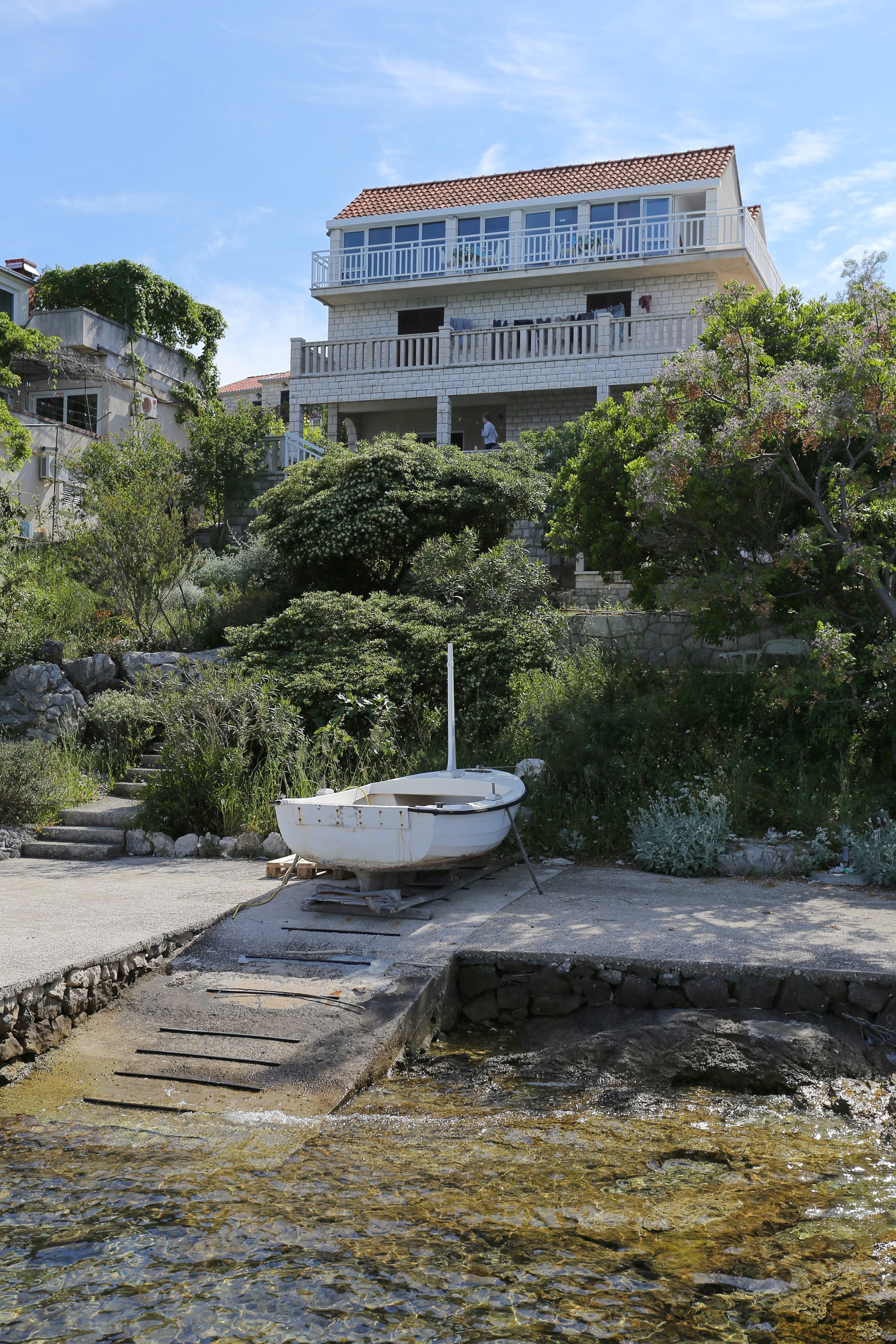 Three bedroom apartment near beach Korčula  A-a