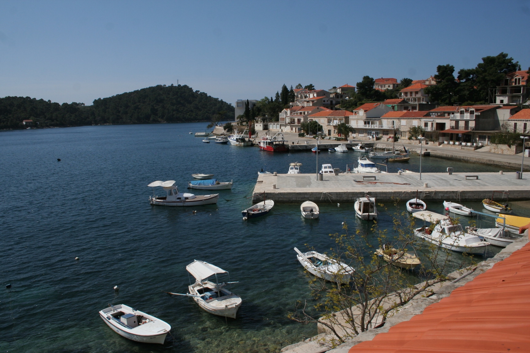 Two bedroom apartment with terrace and sea view Brna, Korčula  A-a