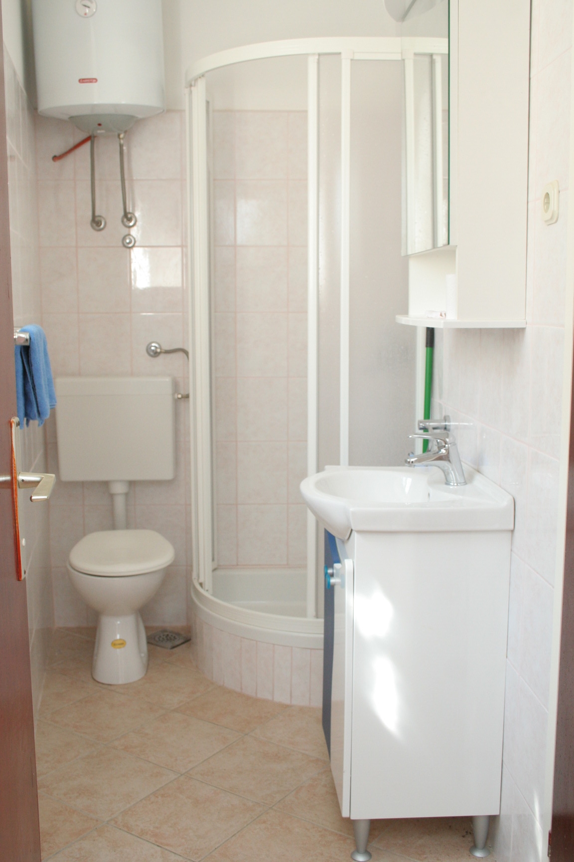 Two bedroom apartment with terrace and sea view Brna, Korčula  A-b