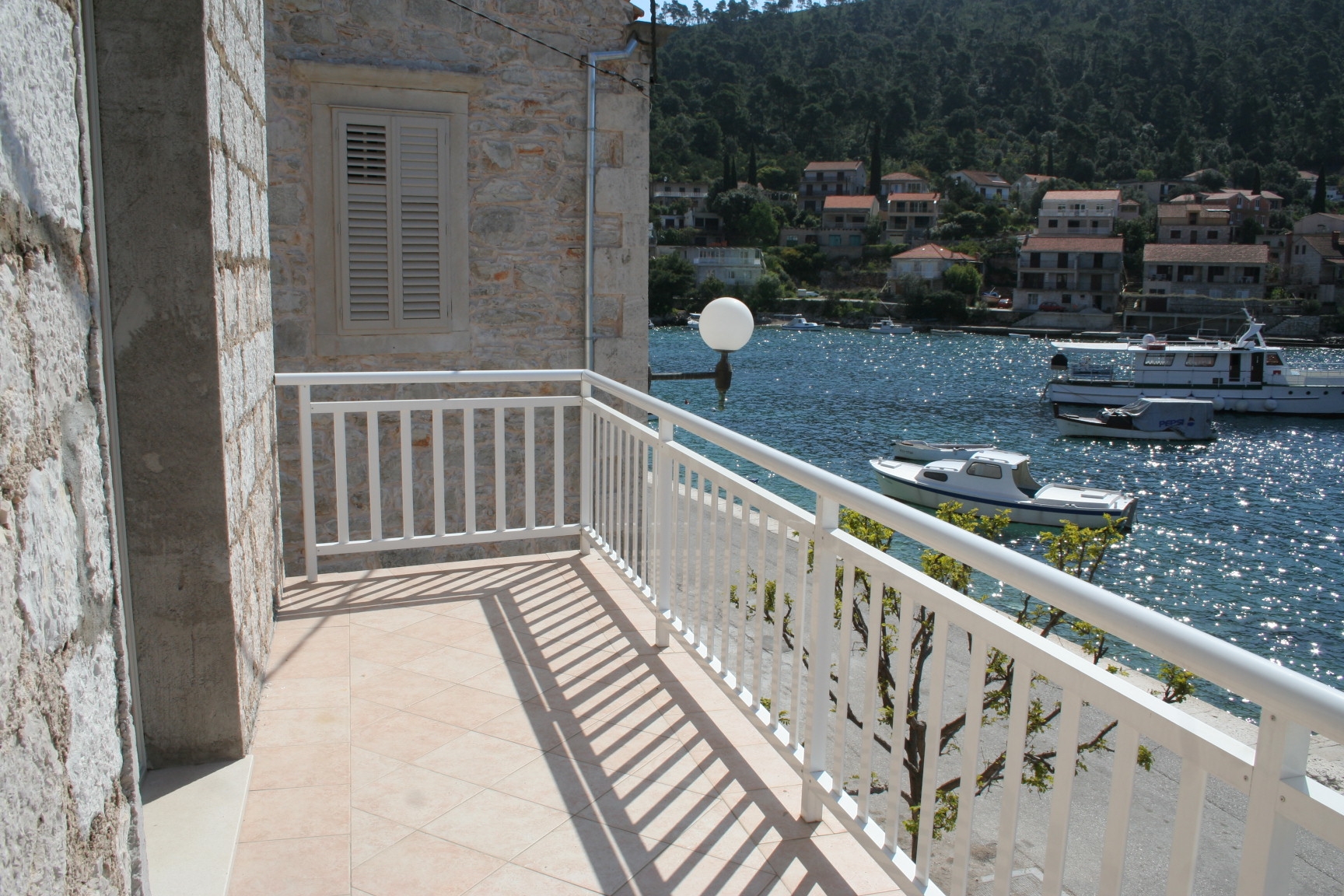 Two bedroom apartment with terrace and sea view Brna, Korčula (A-4415-b)