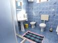 Ванная комната Lumbarda, Ванная комната в размещении типа apartment, Домашние животные допускаются и WiFi.