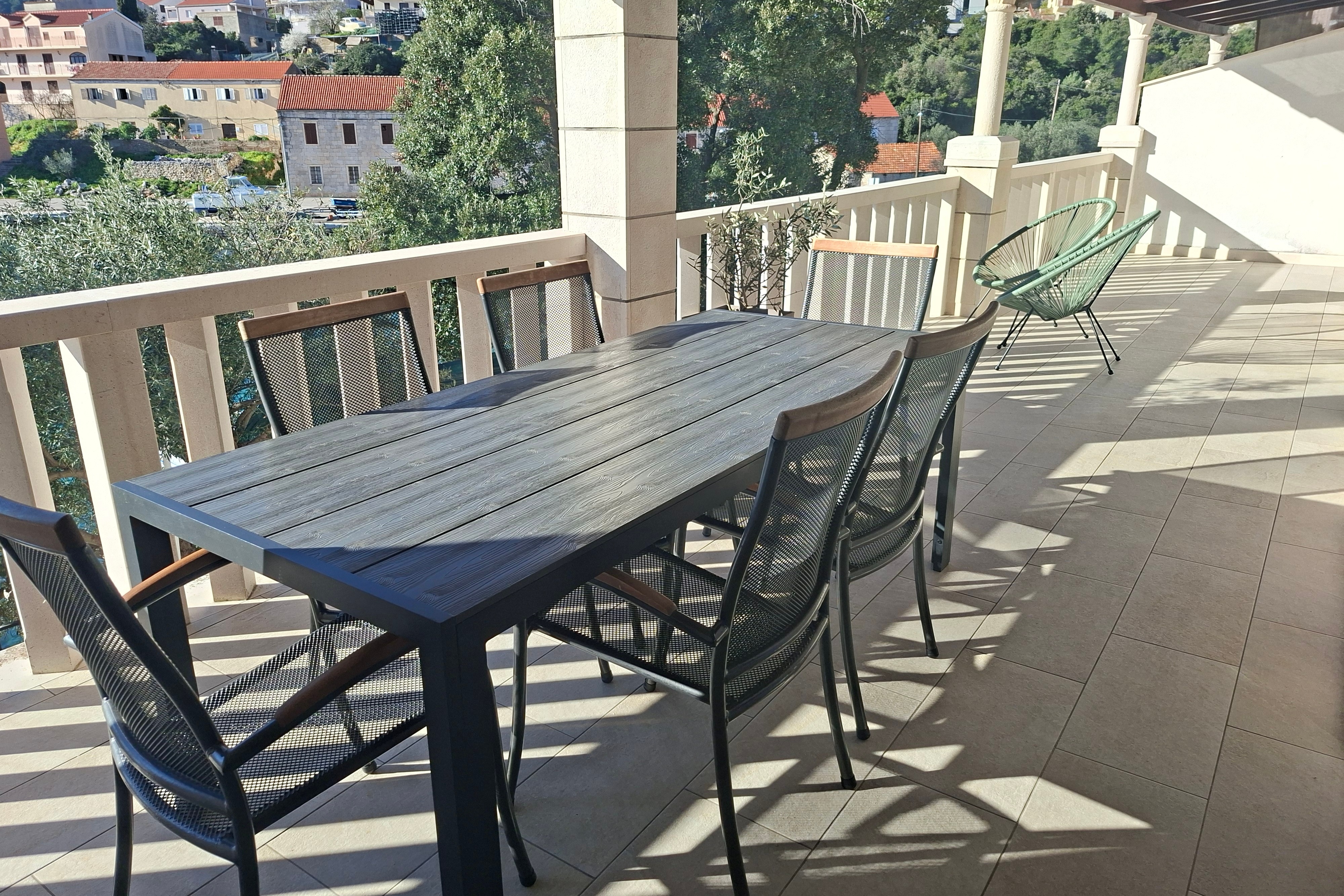 Three bedroom apartment near beach Brna, Korčula (A-4425-b) Three bedroom apartment near beach Brna, Korčula (A-4425-b)