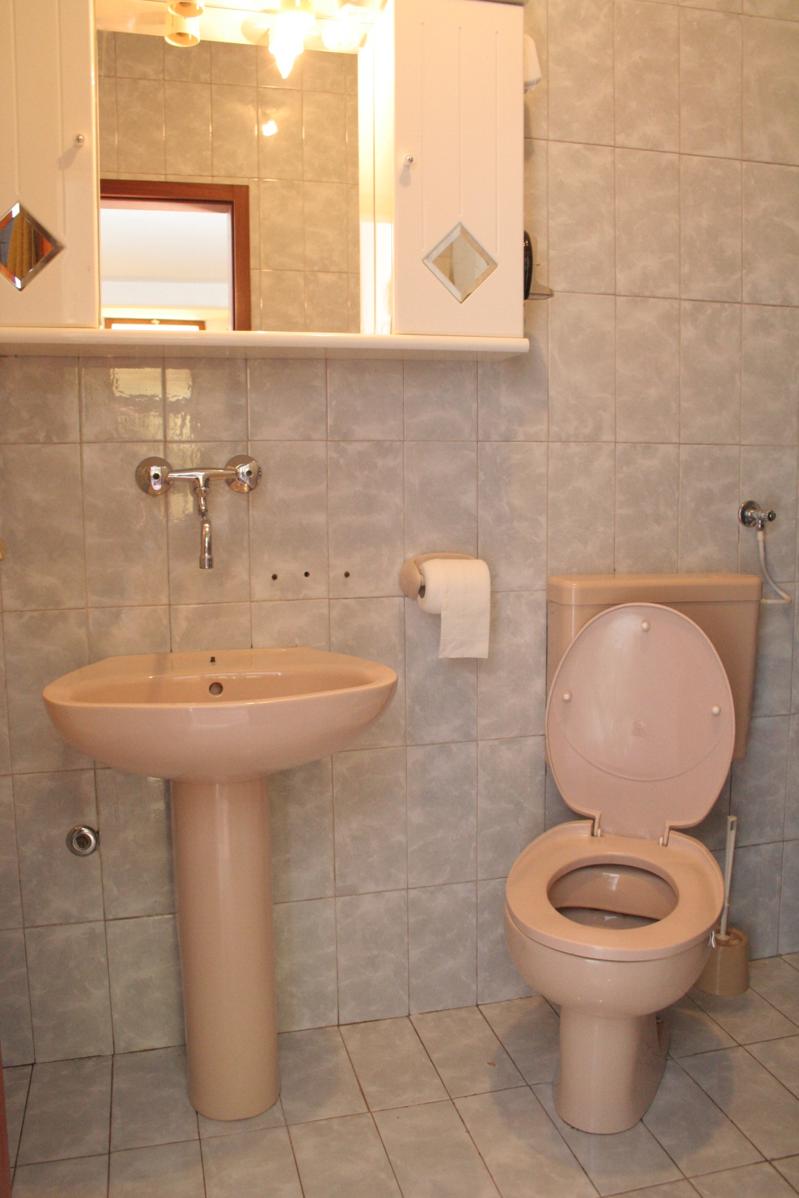 Three bedroom apartment with terrace Žrnovska Banja, Korčula  A-a