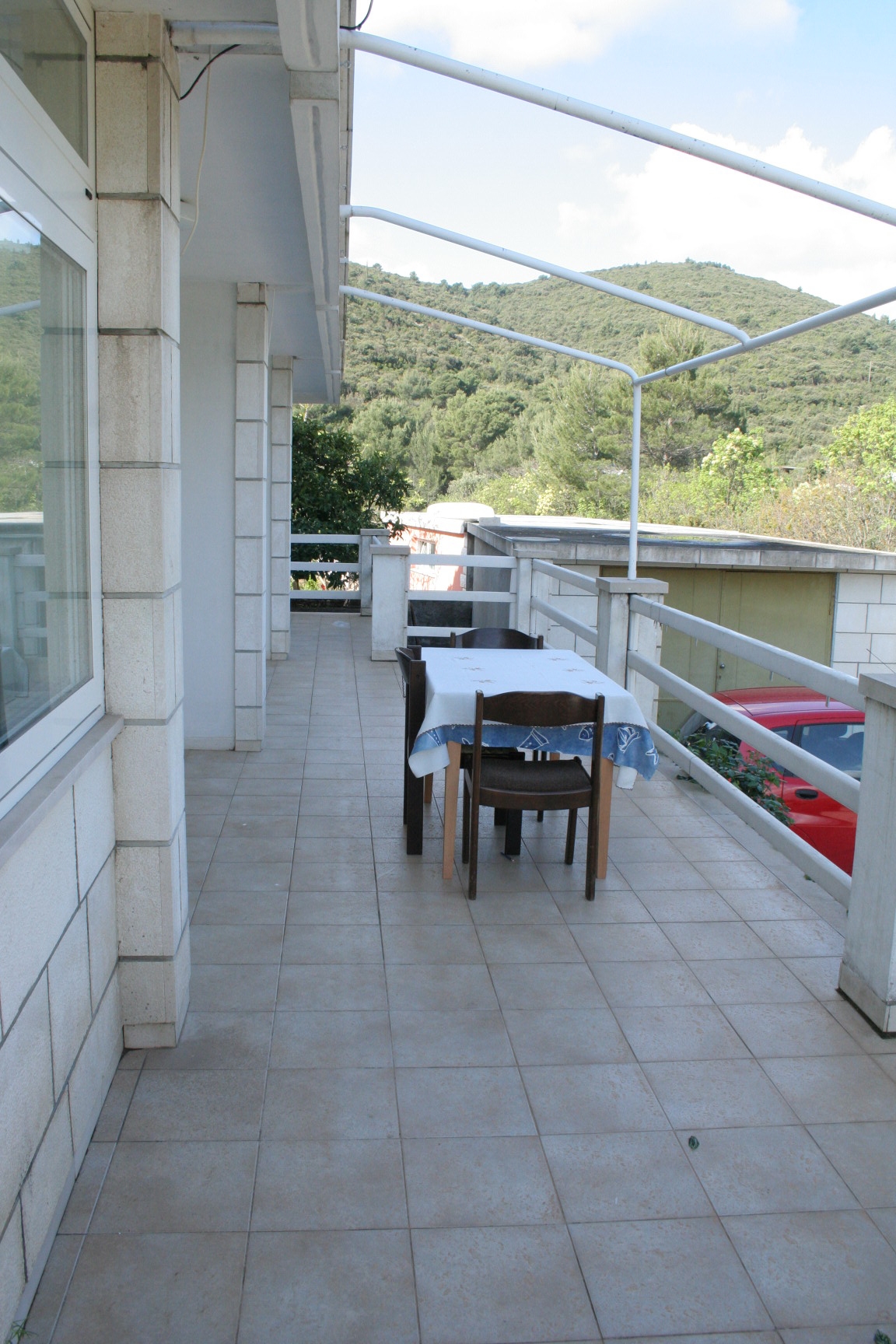 Three bedroom apartment with terrace Žrnovska Banja, Korčula  A-a