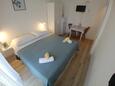 Sali, Slaapkamer in the studio-apartment, air condition available en WiFi.