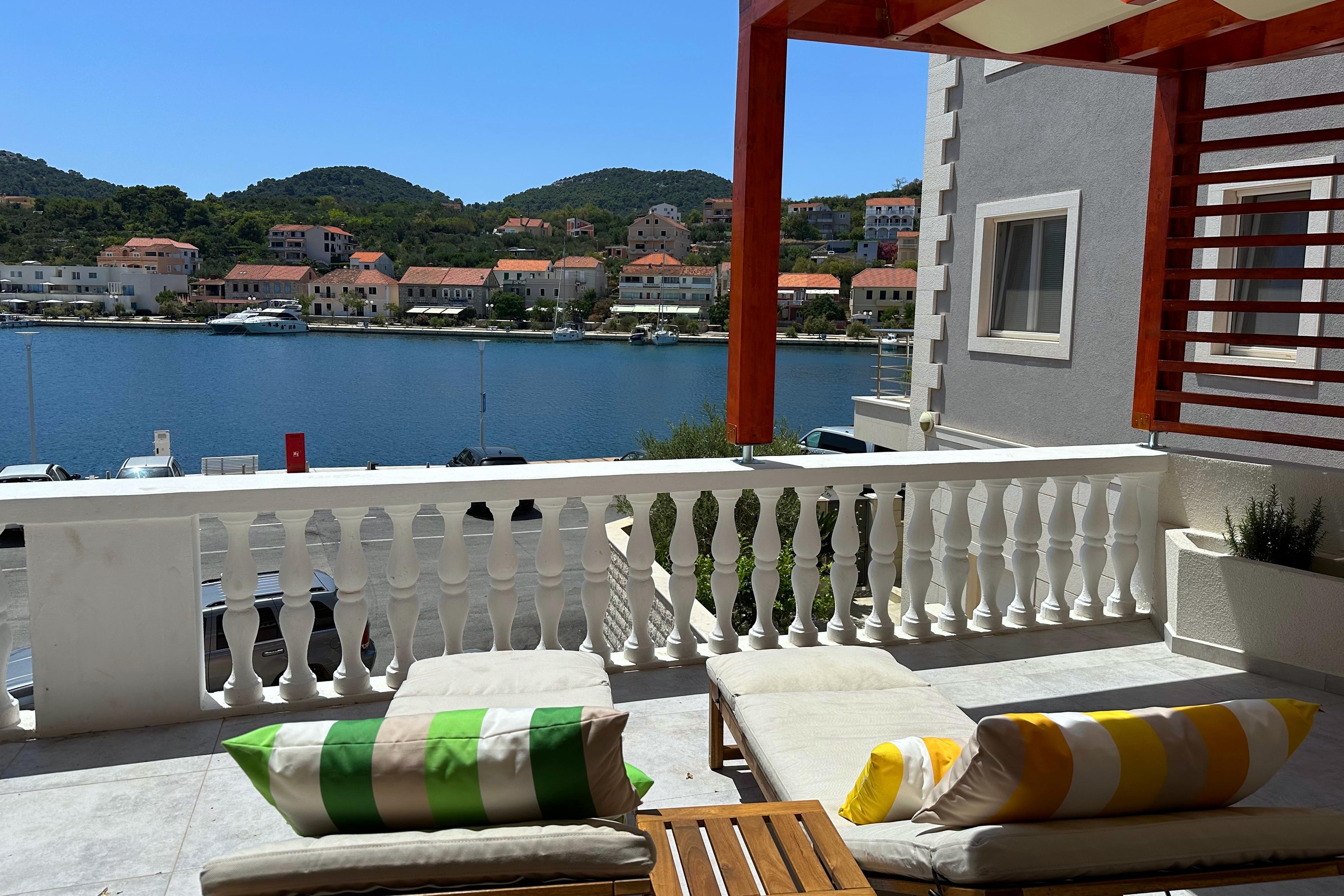 Studio flat with balcony and sea view Sali, Dugi otok (AS-443-b) Studio flat with balcony and sea view Sali, Dugi otok (AS-443-b)