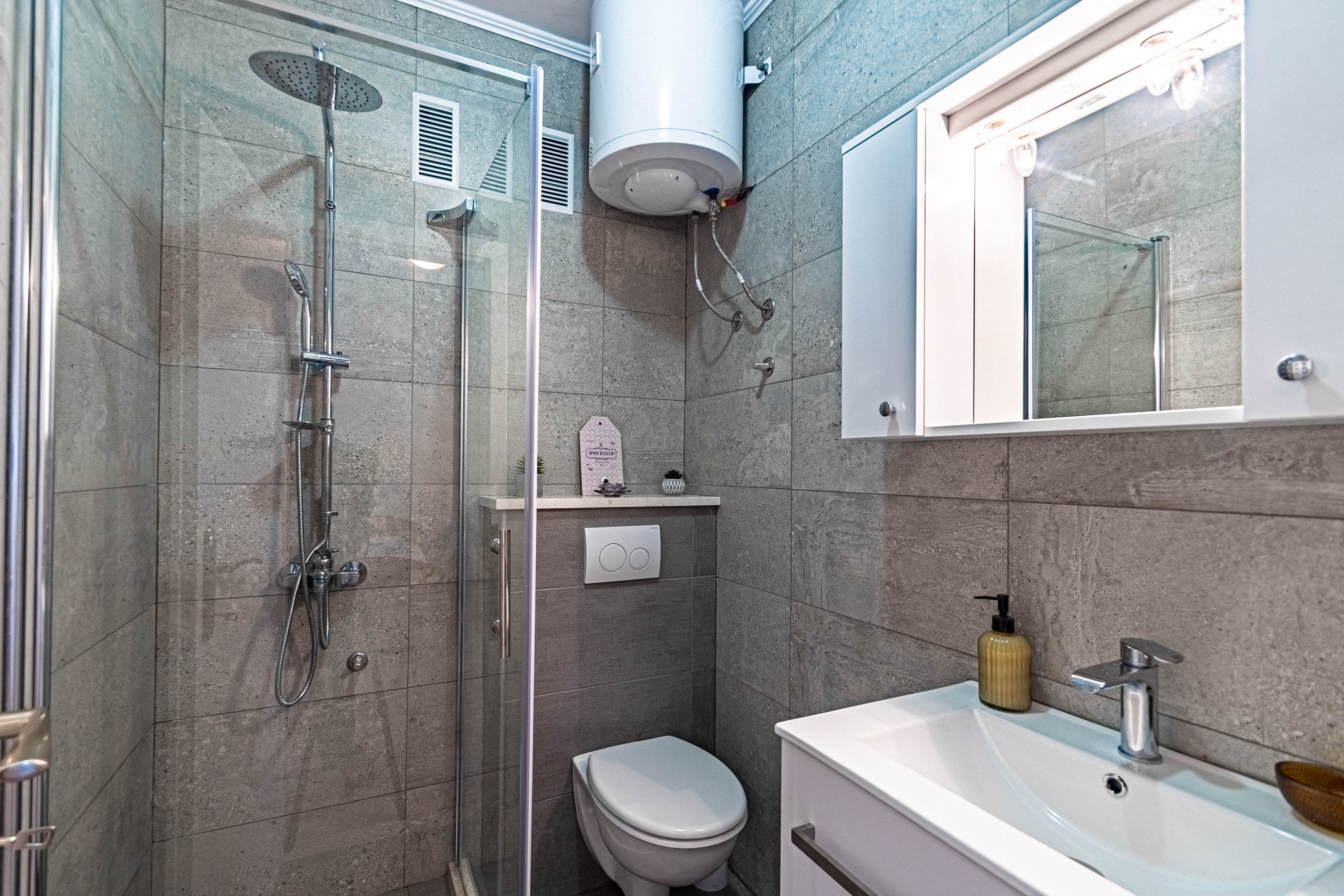 Two bedroom apartment near beach Tri Žala, Korčula  A-a
