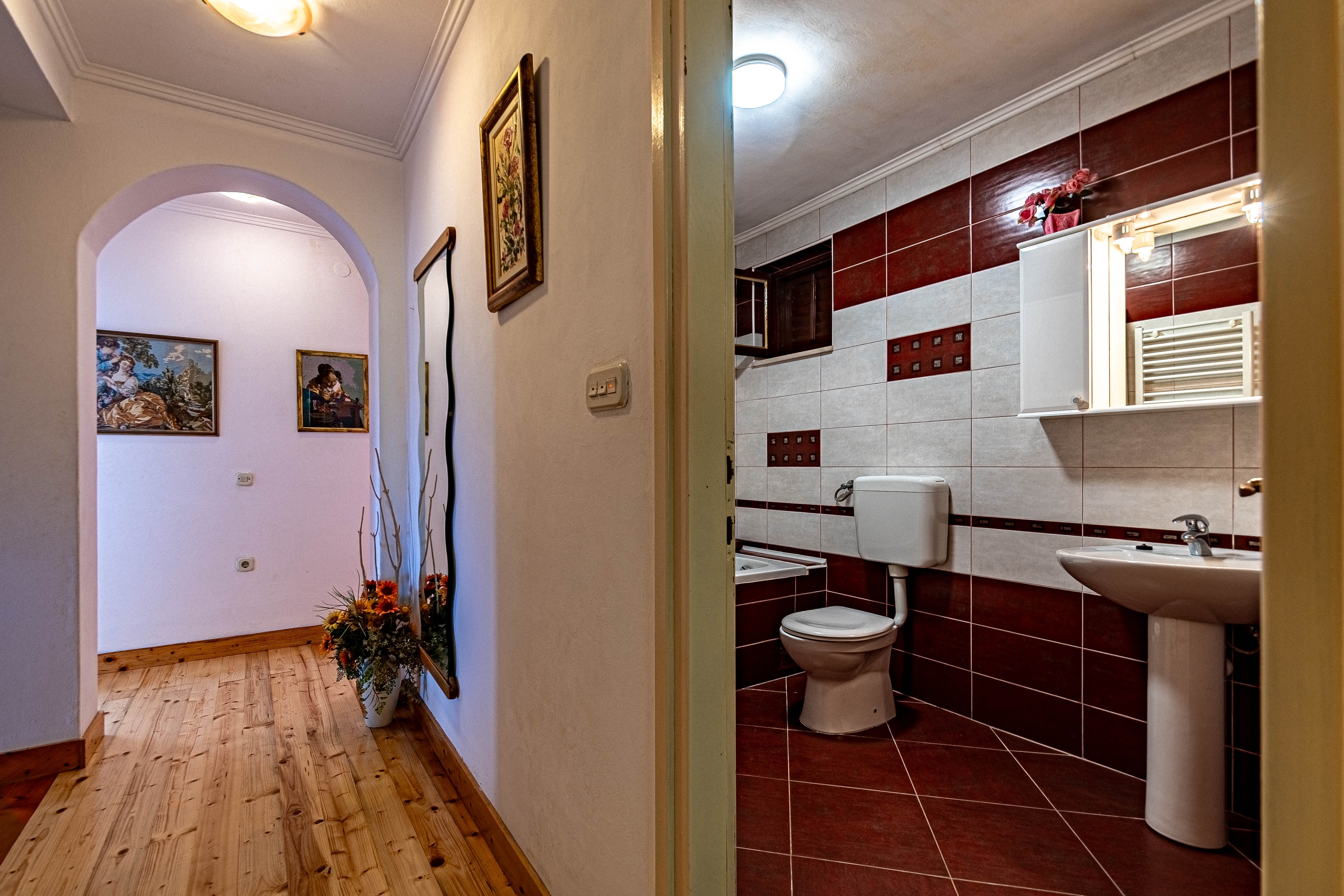 Three bedroom apartment near beach Tri Žala, Korčula  A-b