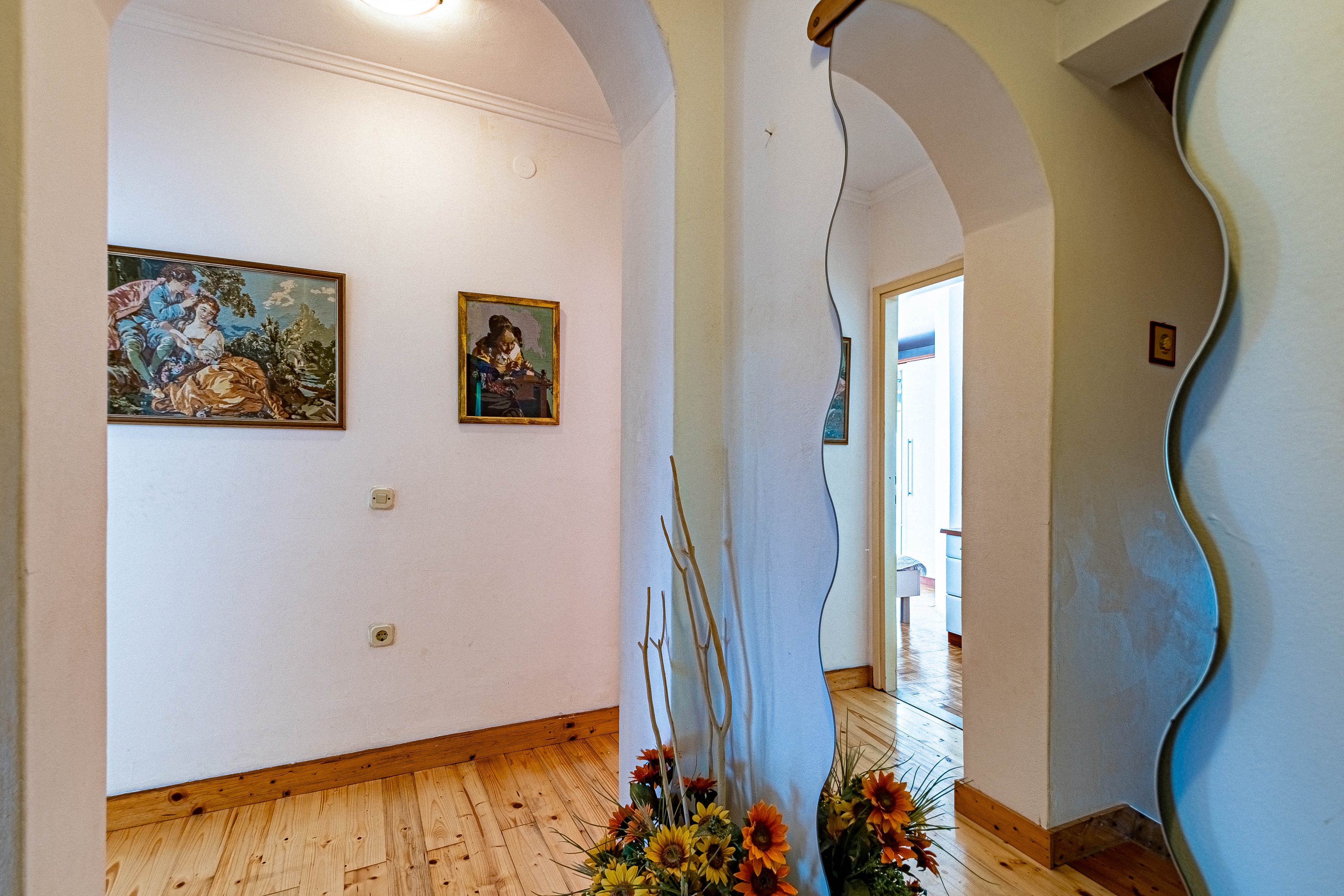 Three bedroom apartment near beach Tri Žala, Korčula  A-b