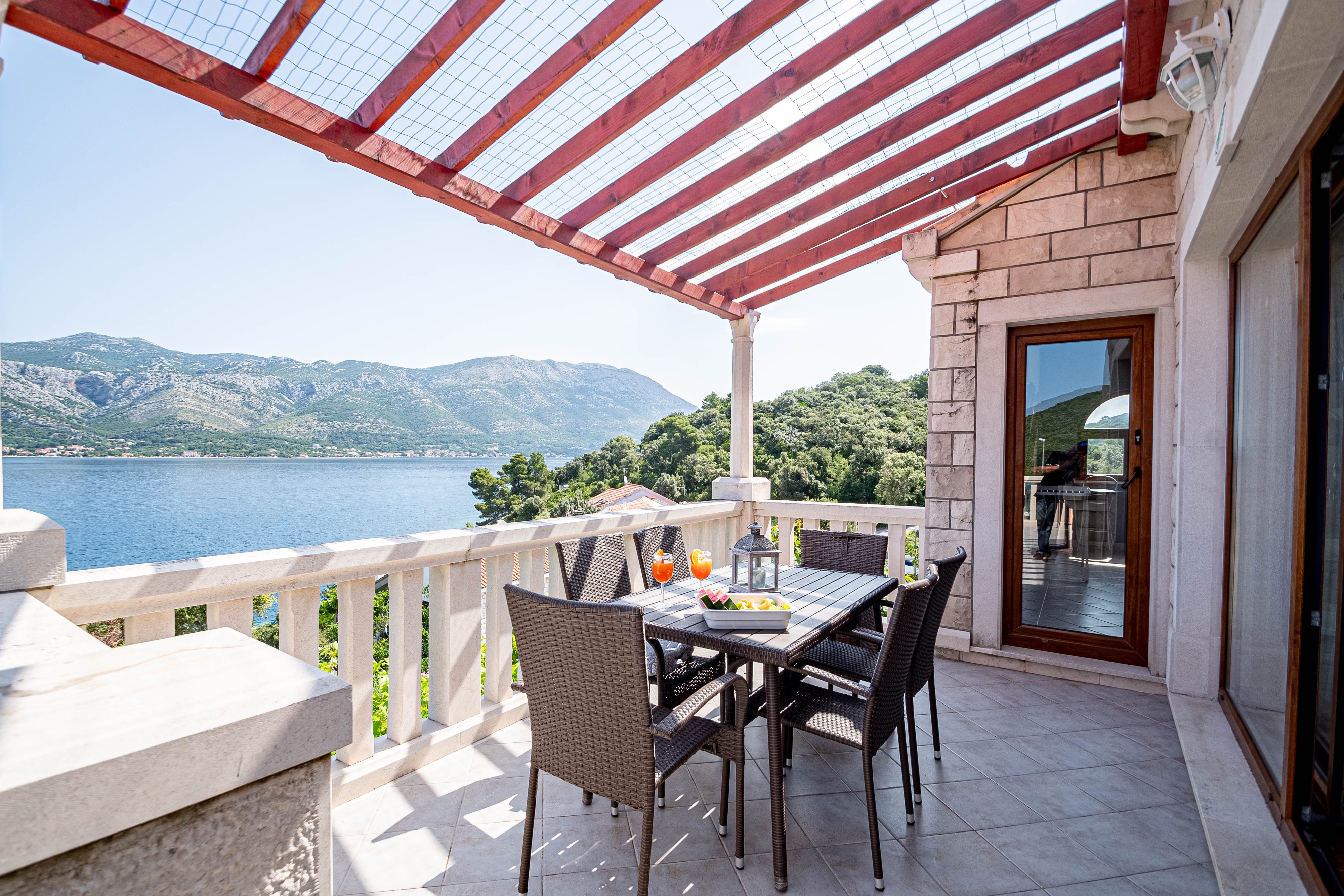 Three bedroom apartment near beach Tri Žala, Korčula  A-b