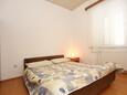 Lumbarda, Dormitorio in the room, air condition available, (pet friendly) y WiFi.