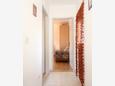 Hallway Lumbarda, Hallway in the room, air condition available, (pet friendly) and WiFi.