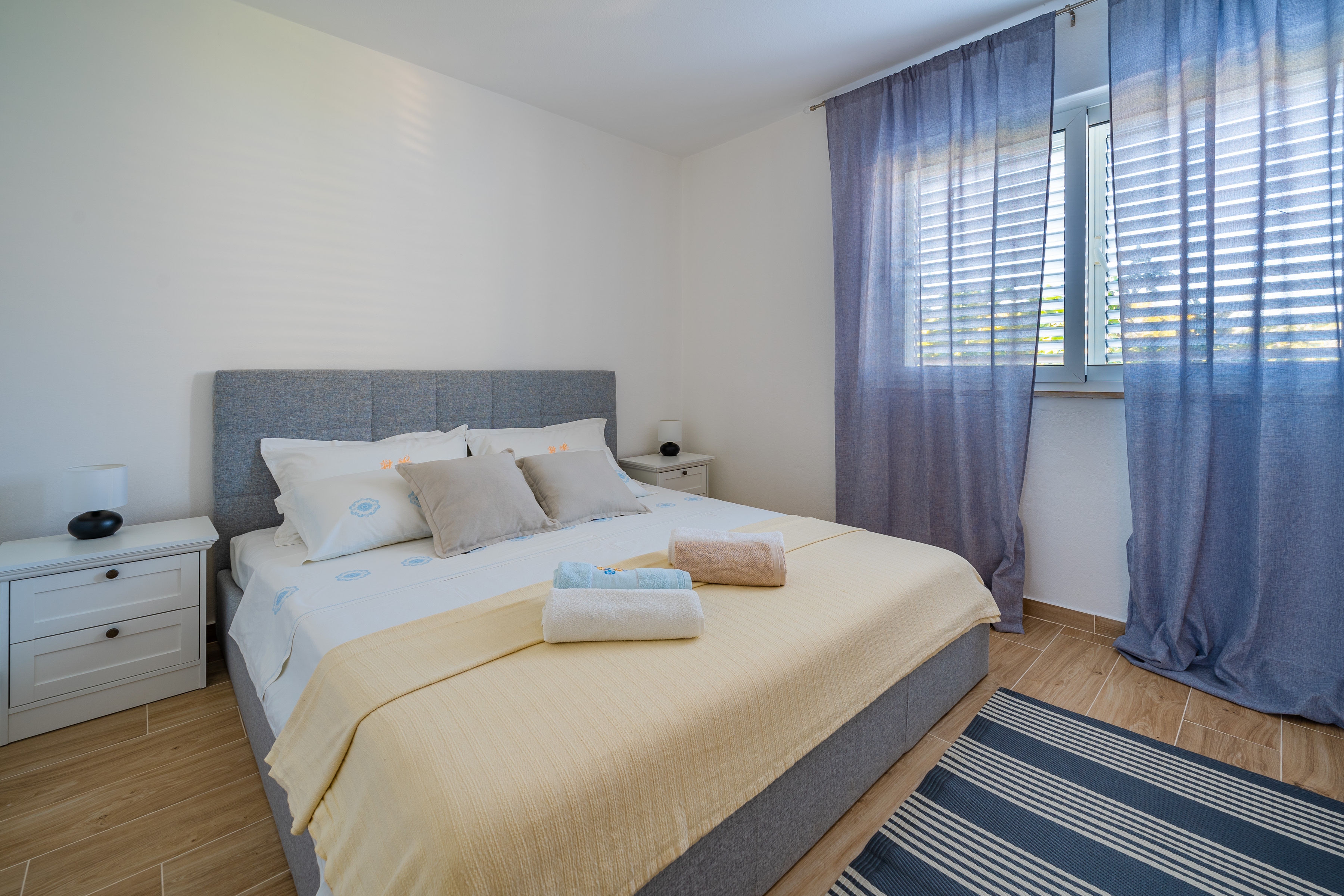 One bedroom apartment with terrace and sea view Medvinjak, Korčula  A-a