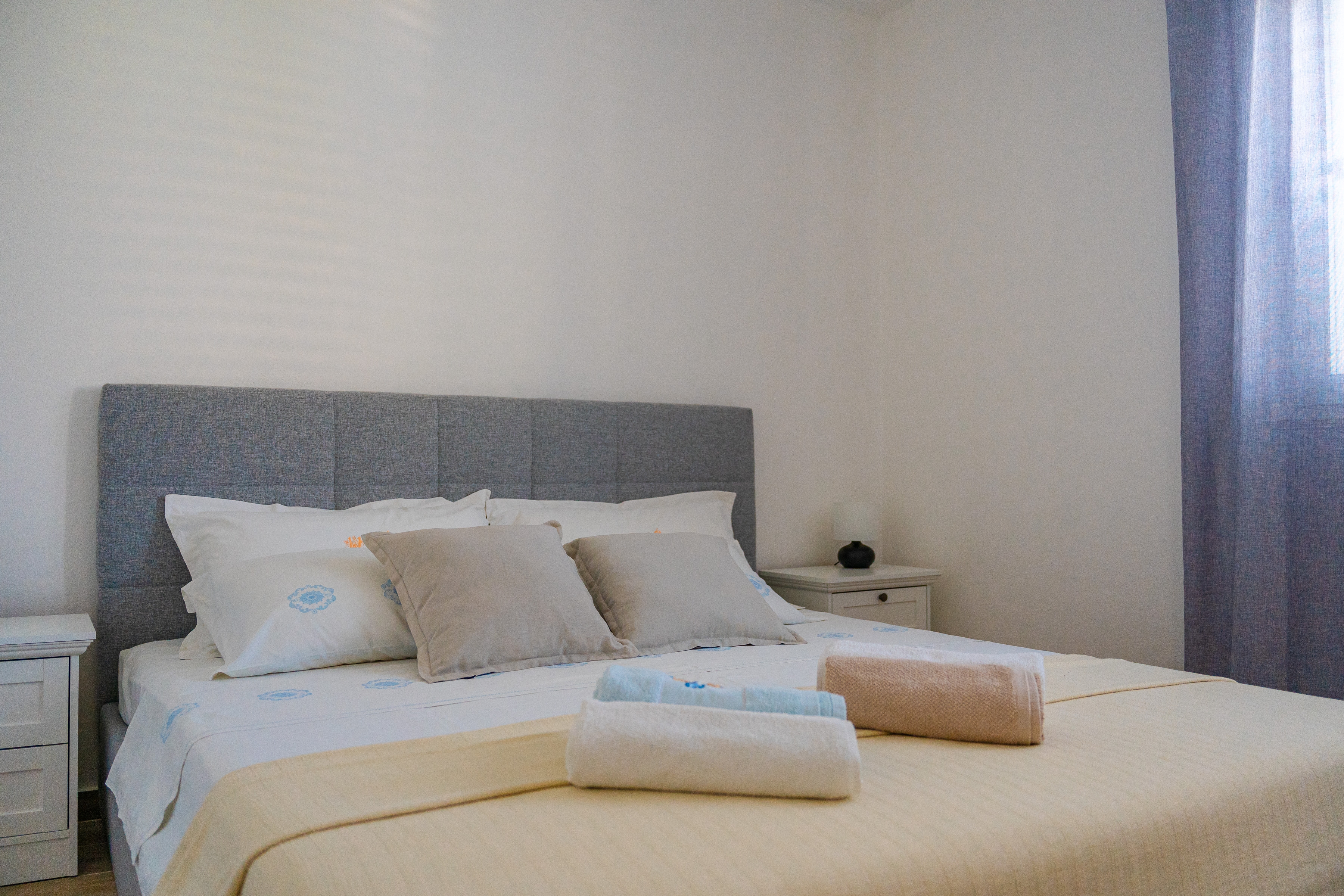 One bedroom apartment with terrace and sea view Medvinjak, Korčula  A-a