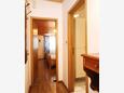 Lumbarda, Hallway in the apartment, (pet friendly) and WiFi.