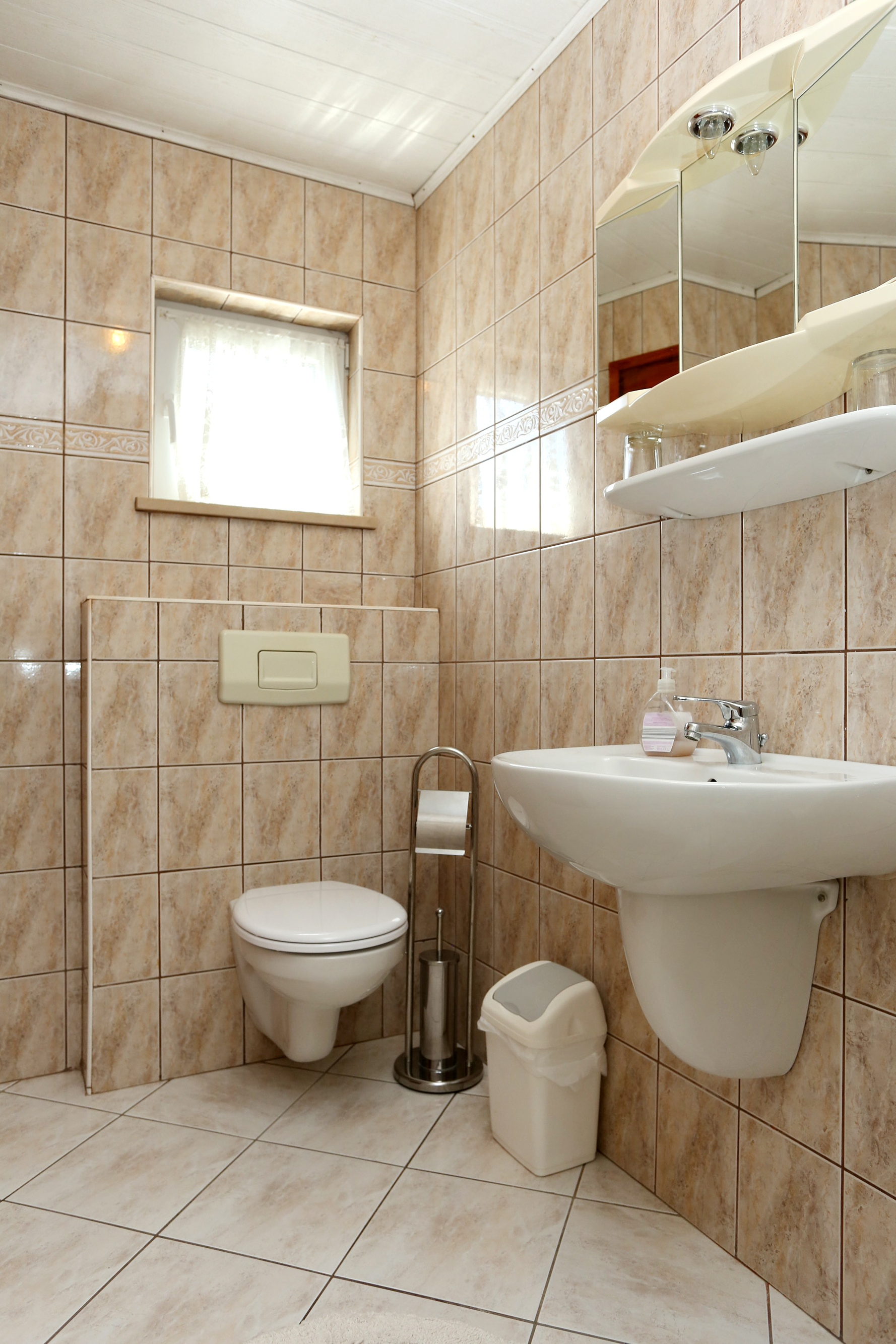 Three bedroom apartment near beach Lumbarda, Korčula  A-a