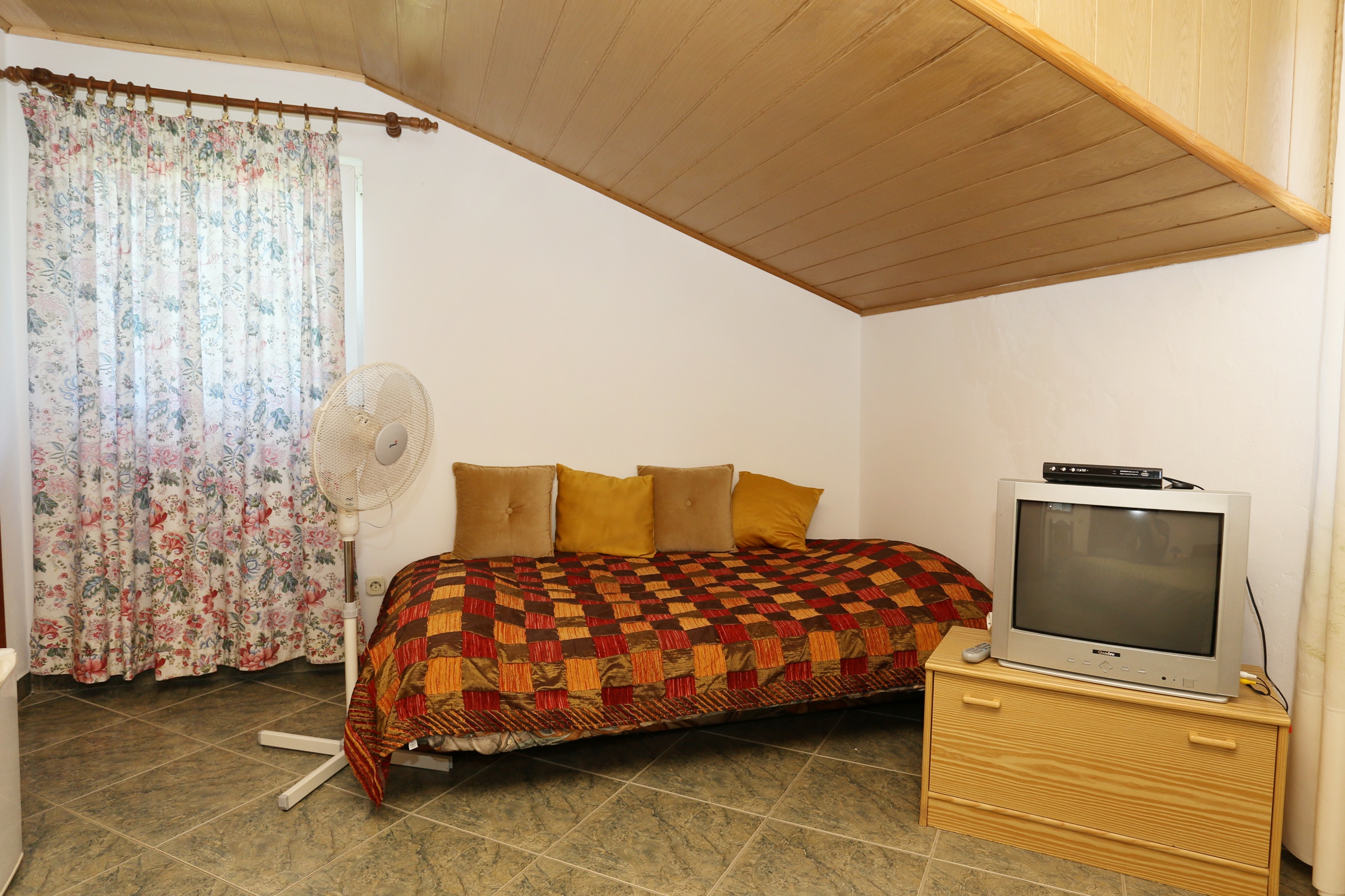 Three bedroom apartment near beach Lumbarda, Korčula  A-a