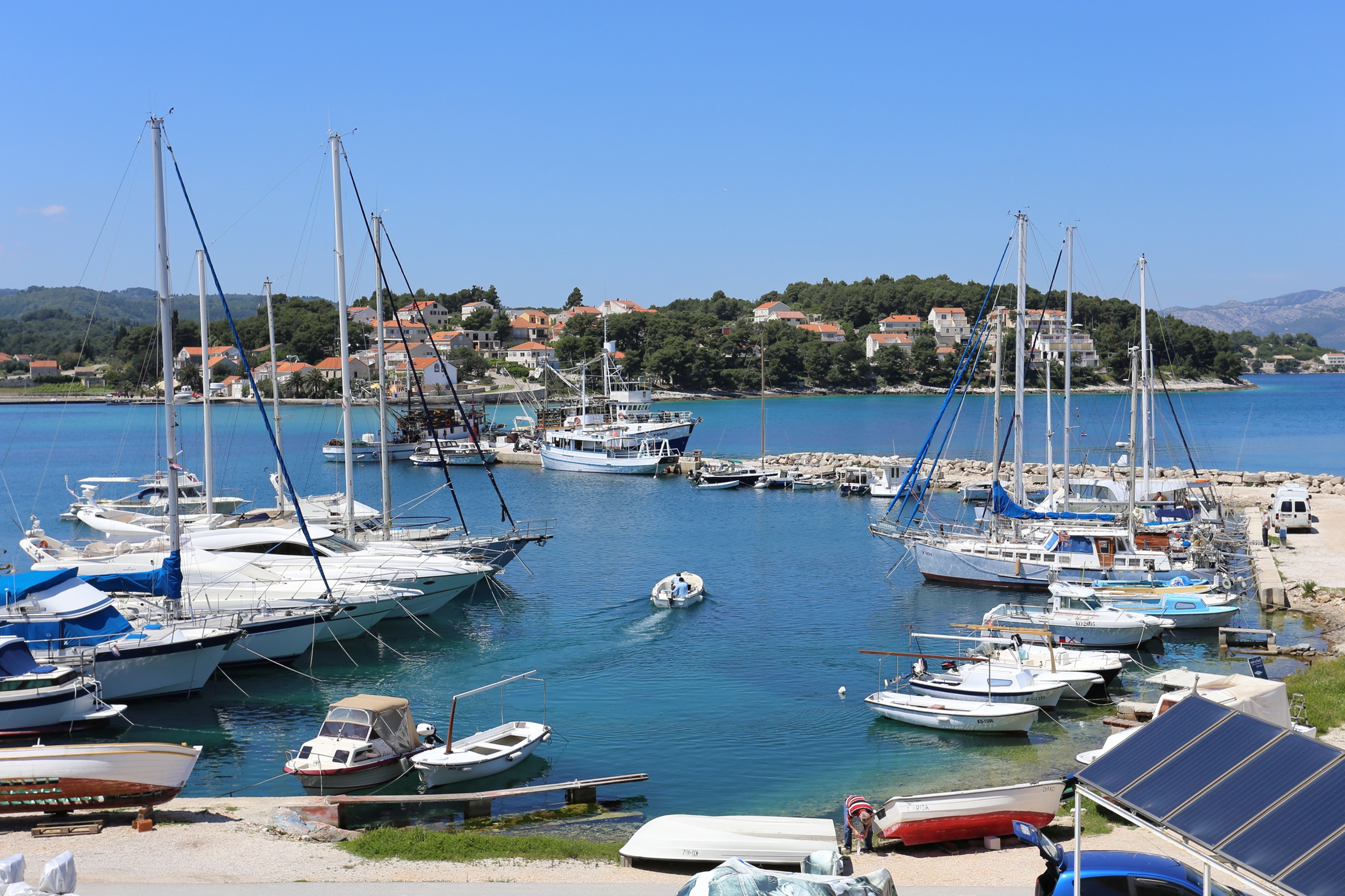 Three bedroom apartment near beach Lumbarda, Korčula  A-a