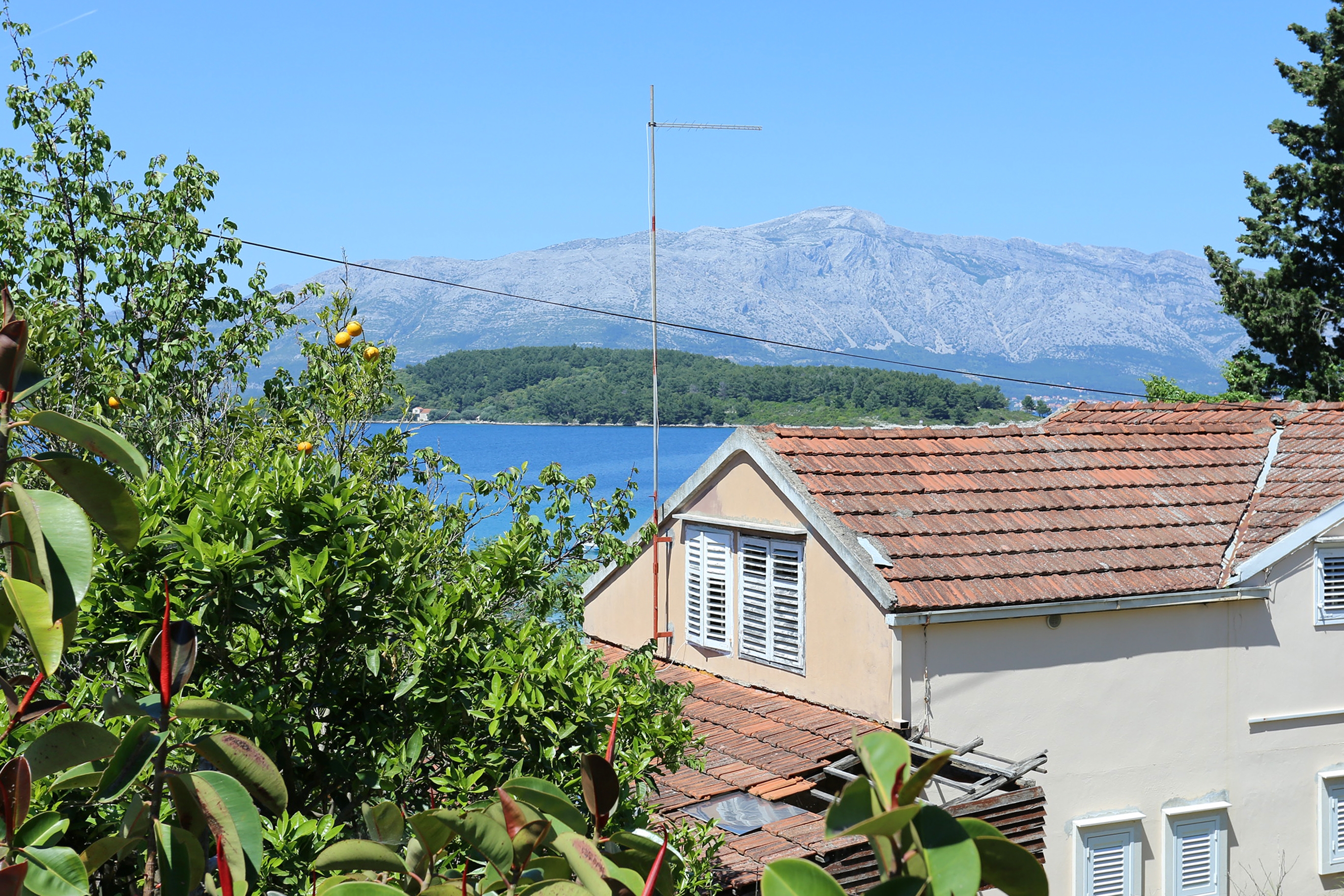 Three bedroom apartment near beach Lumbarda, Korčula  A-a