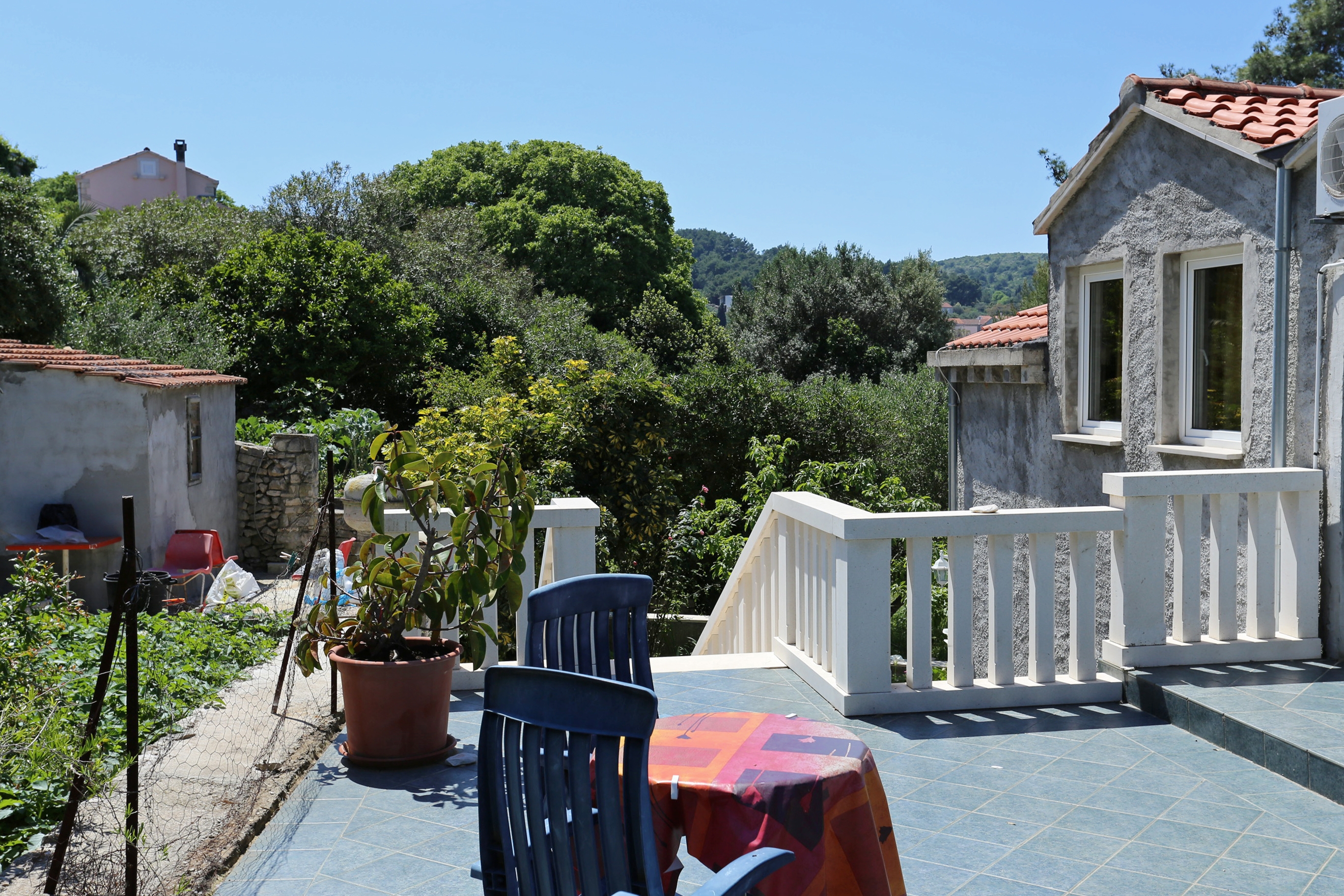 Three bedroom apartment near beach Lumbarda, Korčula  A-a