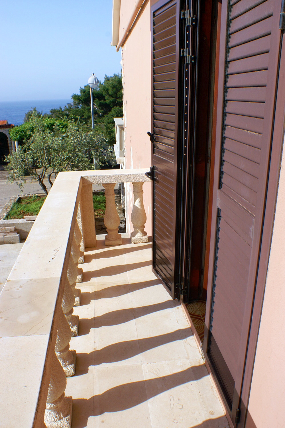 Two bedroom apartment with terrace and sea view Zavalatica, Korčula  A-a