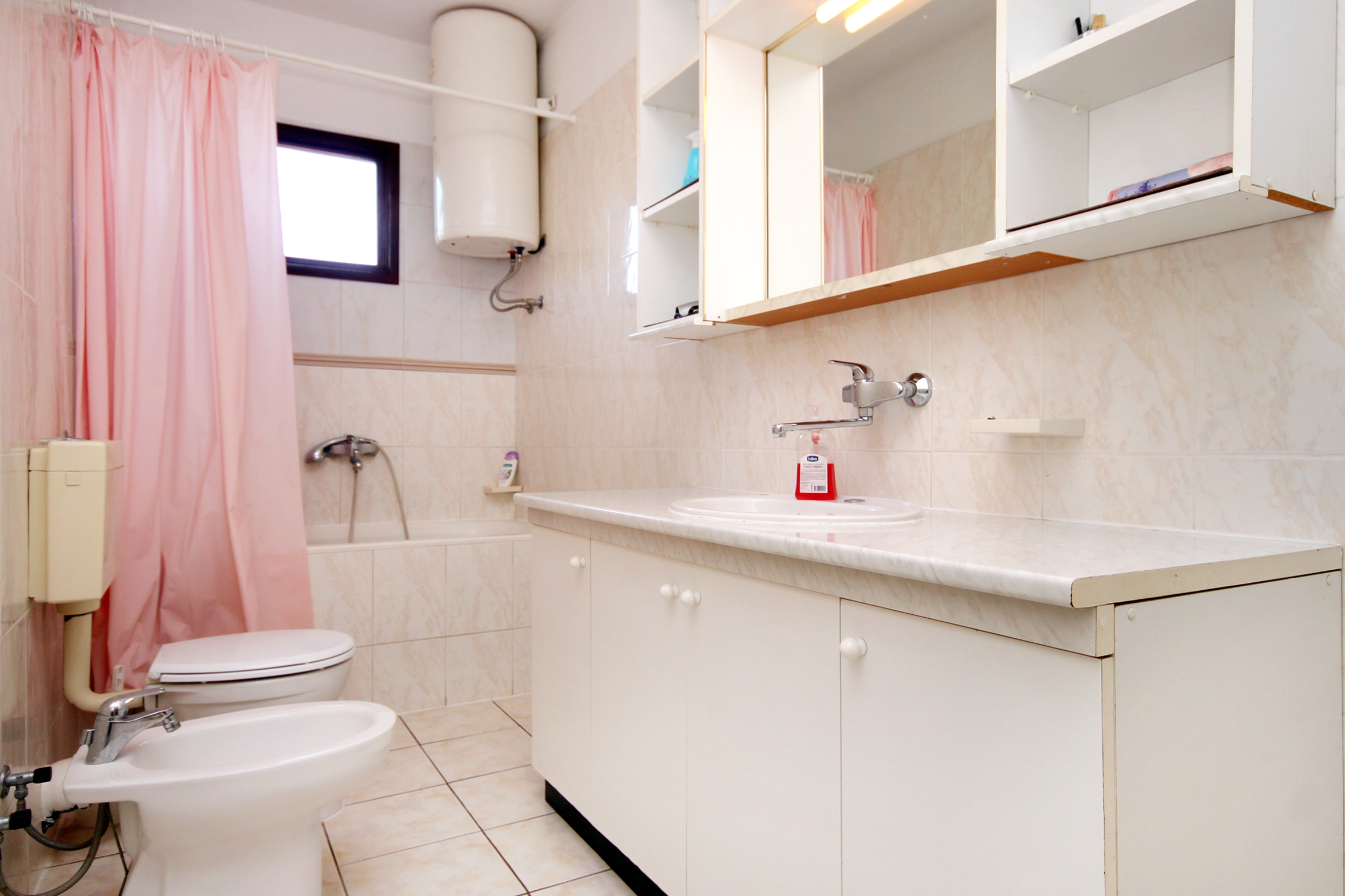 Three bedroom apartment with terrace and sea view Zavalatica, Korčula  A-a