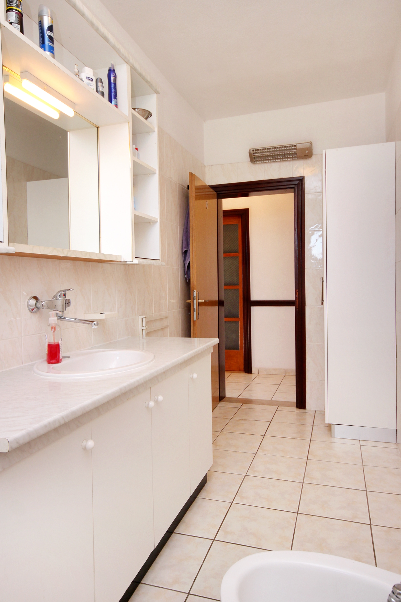 Three bedroom apartment with terrace and sea view Zavalatica, Korčula  A-a