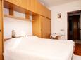 Zavalatica, Bedroom 2 in the apartment, air condition available and WiFi.