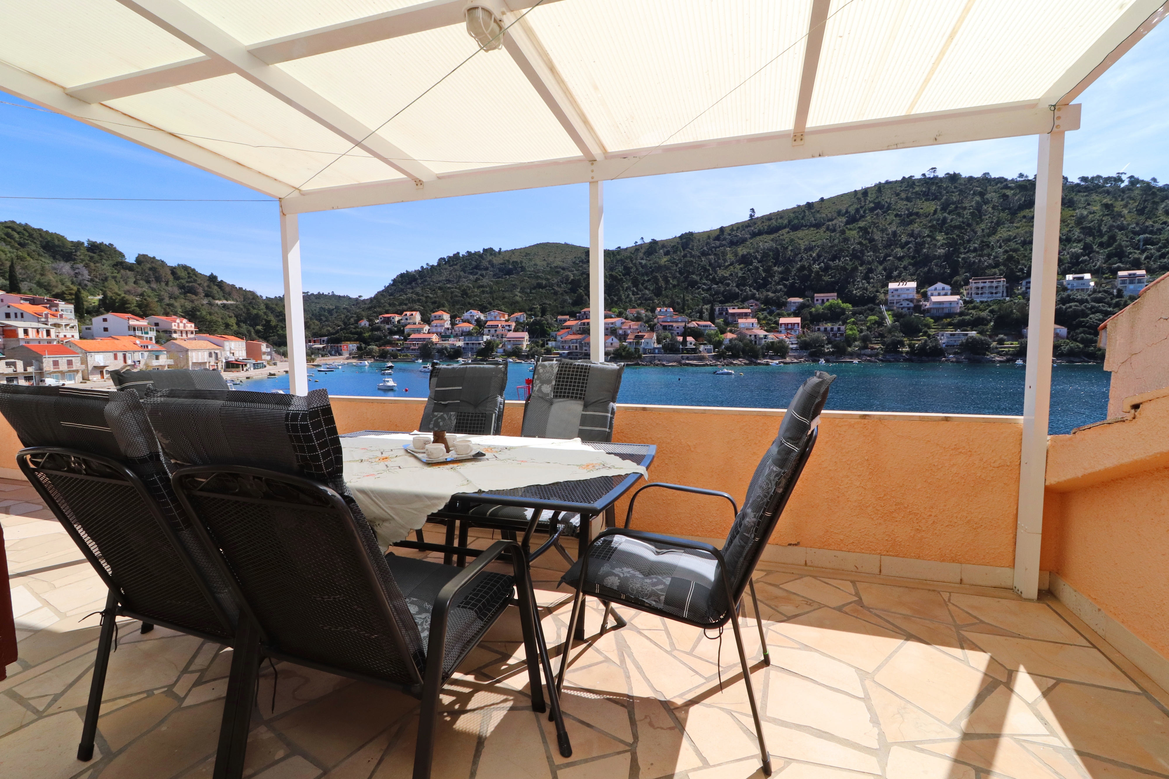 Three bedroom apartment near beach Brna, Korčula (A-4463-b)