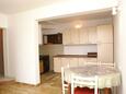 Dining room Gradina, Dining room in the apartment.