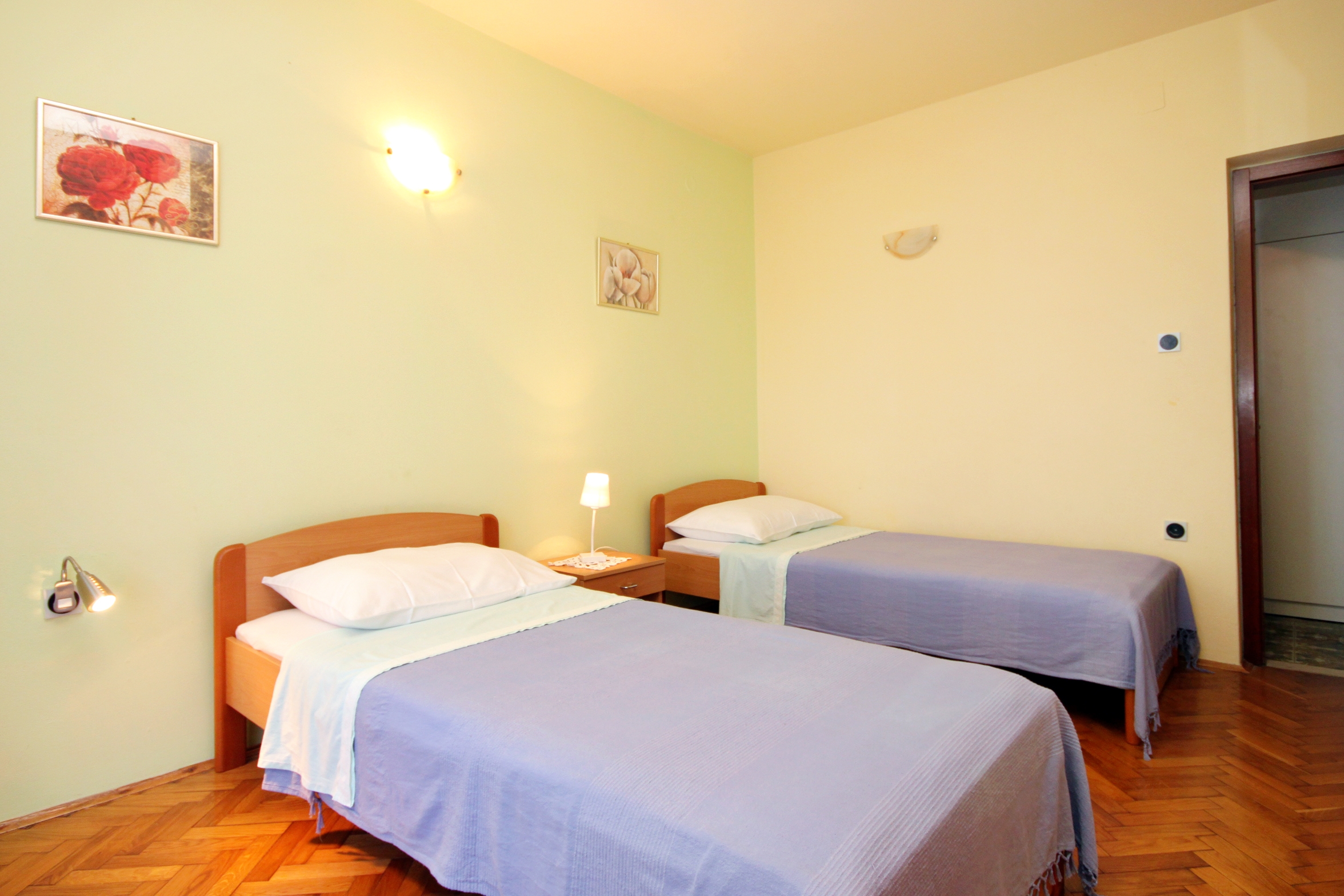 Two bedroom apartment near beach Brna, Korčula  A-c