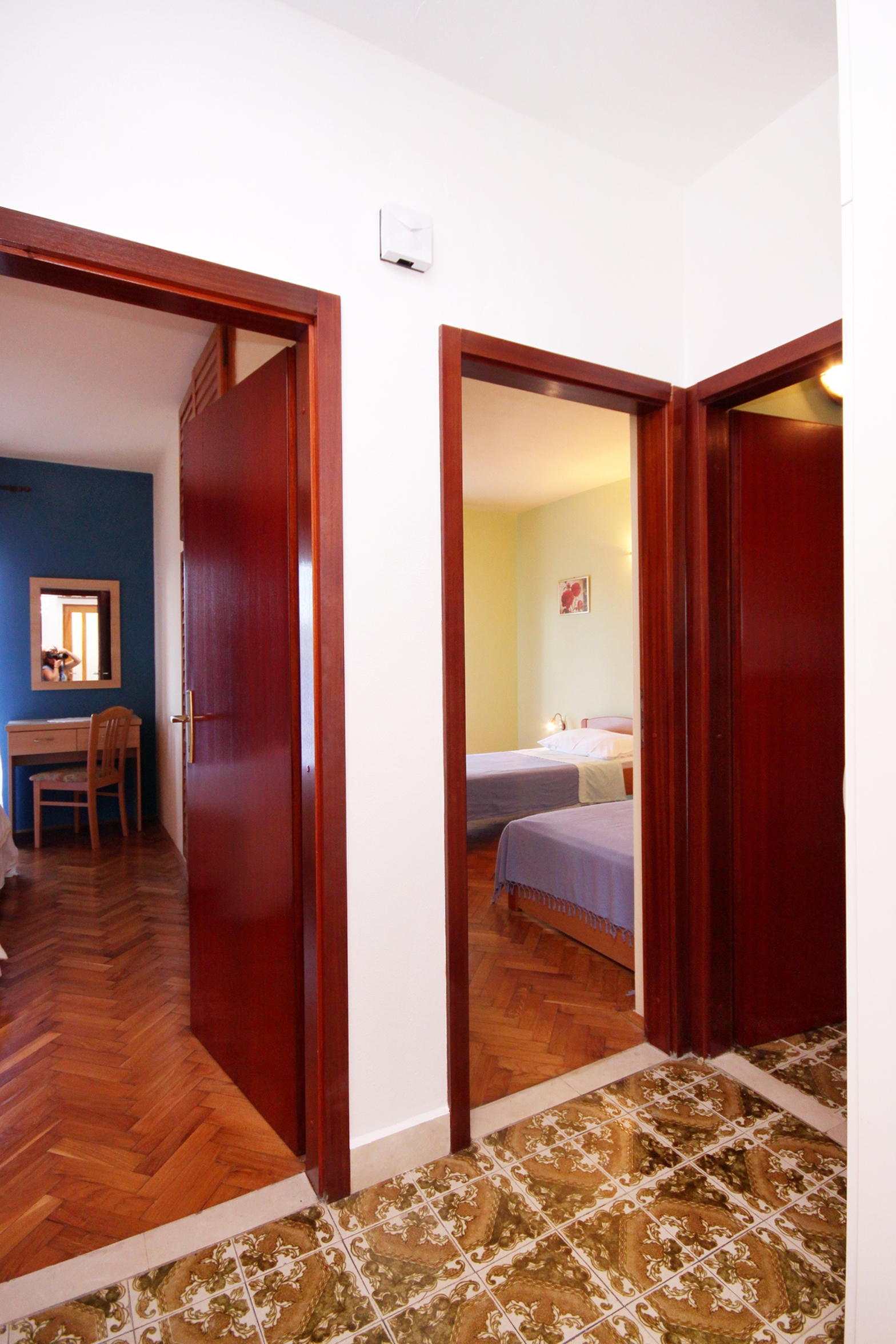 Two bedroom apartment near beach Brna, Korčula  A-c