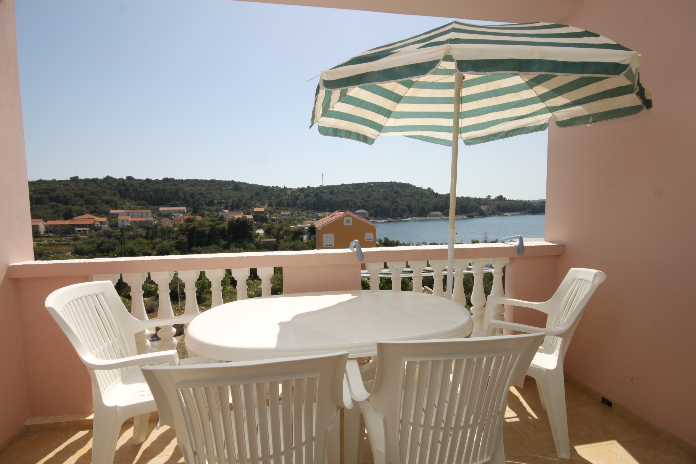 One bedroom apartment with terrace and sea view Cove Soline, Dugi otok (A-448-d) One bedroom apartment with terrace and sea view Cove Soline, Dugi otok (A-448-d)