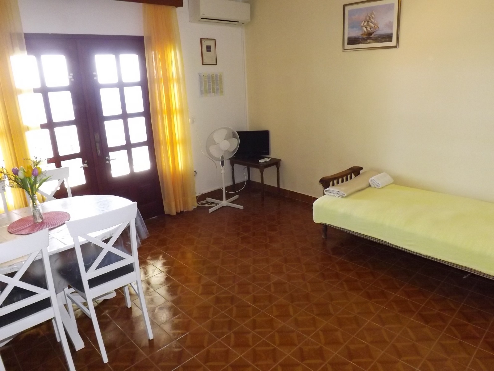 One bedroom apartment near beach Prižba, Korčula (A-4483-d)