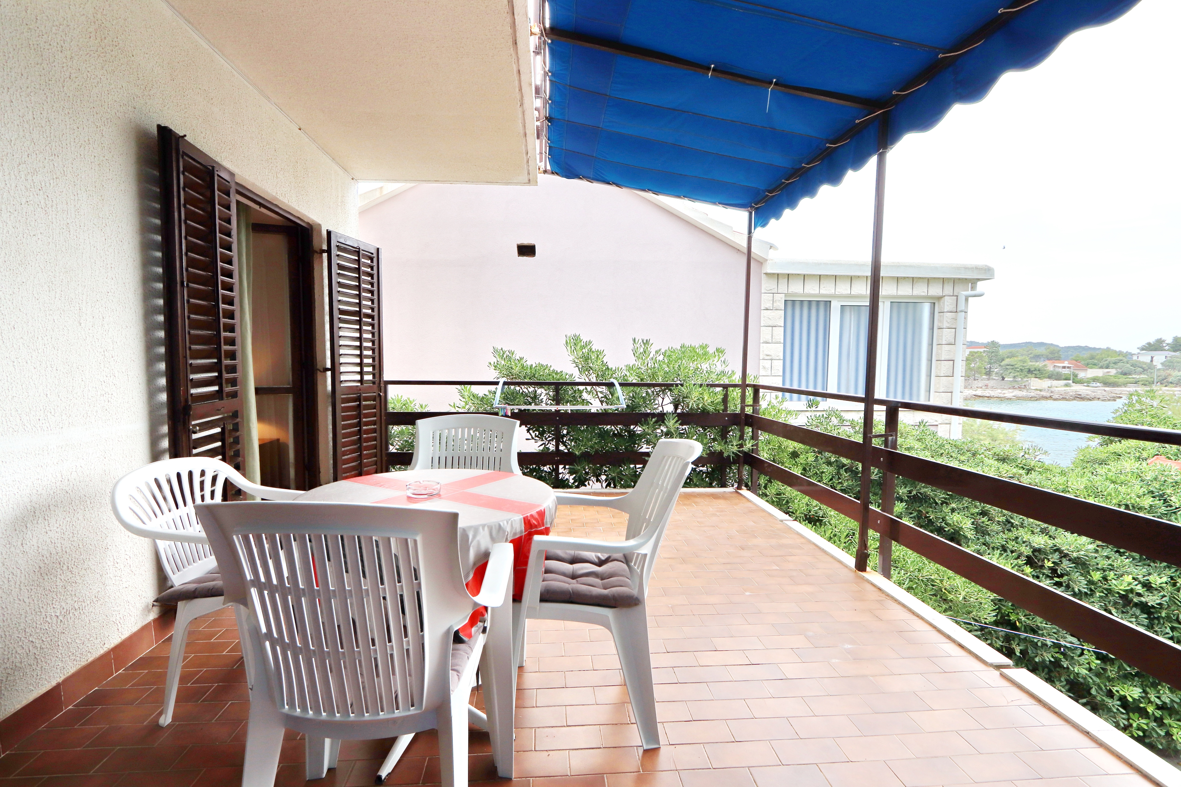 Two bedroom apartment near beach Prižba, Korčula  A-a