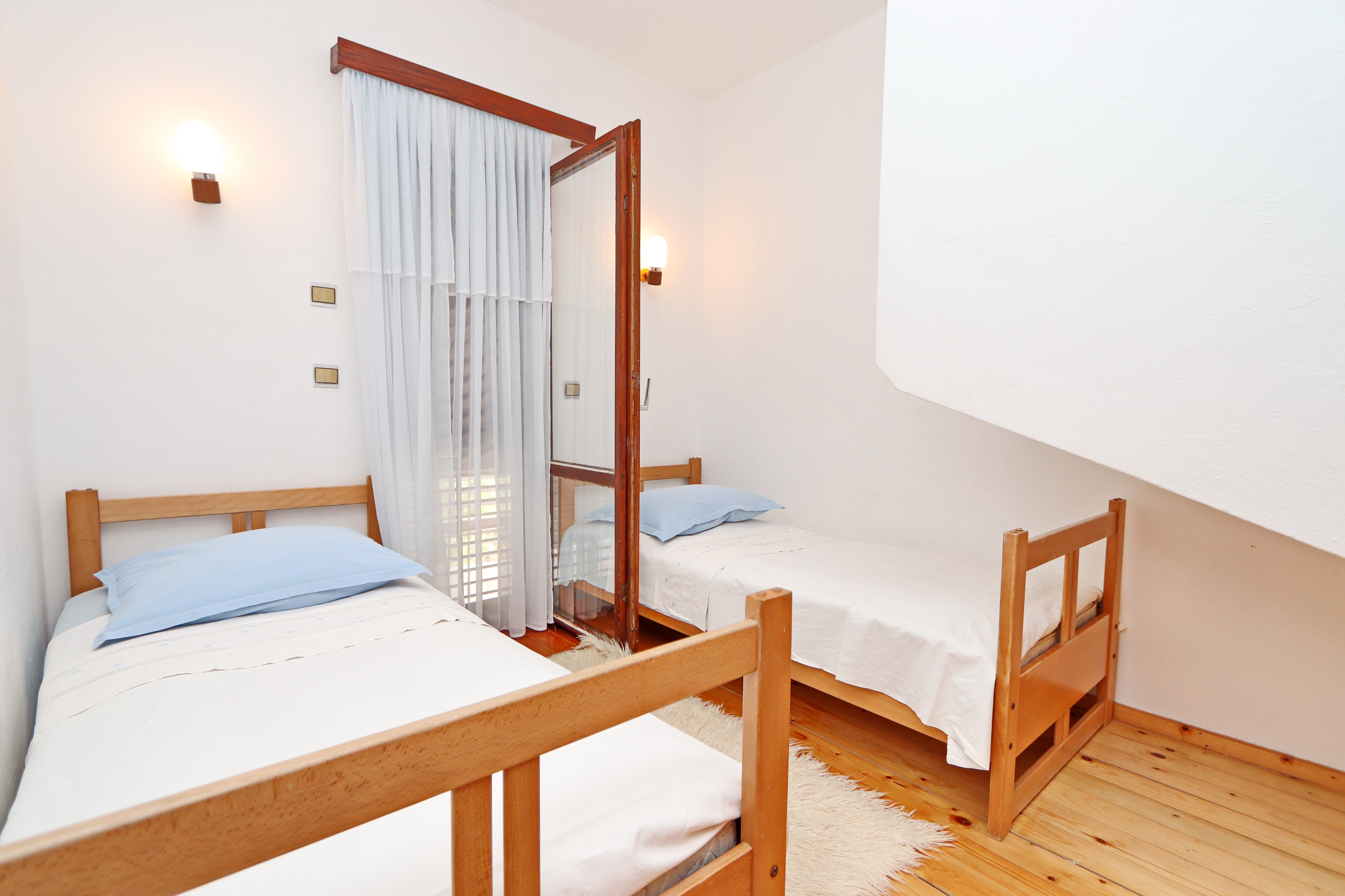 Two bedroom apartment near beach Prižba, Korčula  A-b