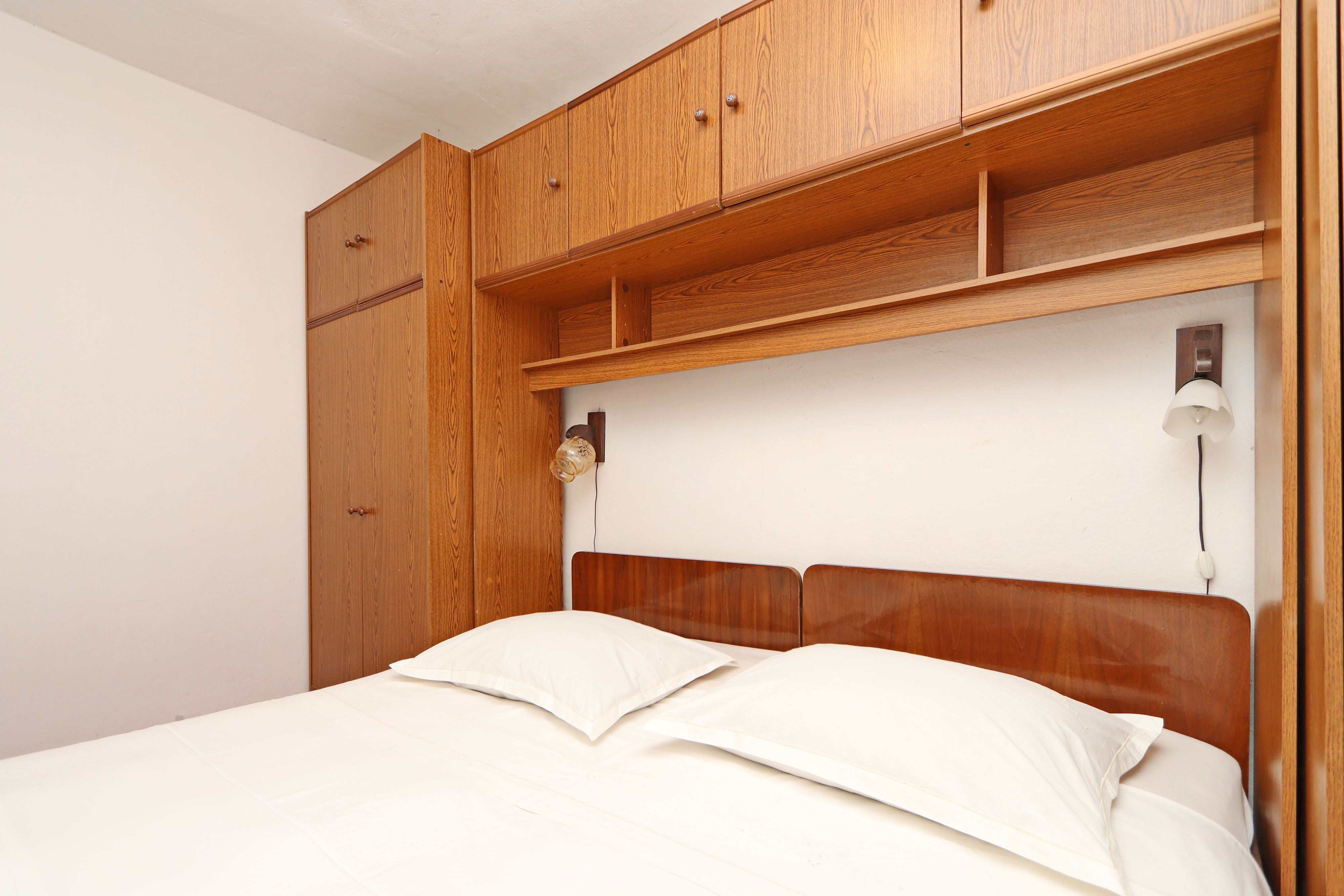 Two bedroom apartment near beach Prižba, Korčula  A-c